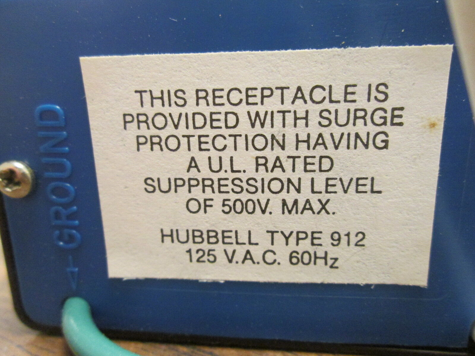 Hubbell Hospital Grade Duplex Receptacle 8200H-S 15A 125V 60Hz 2P 3W New Surplus