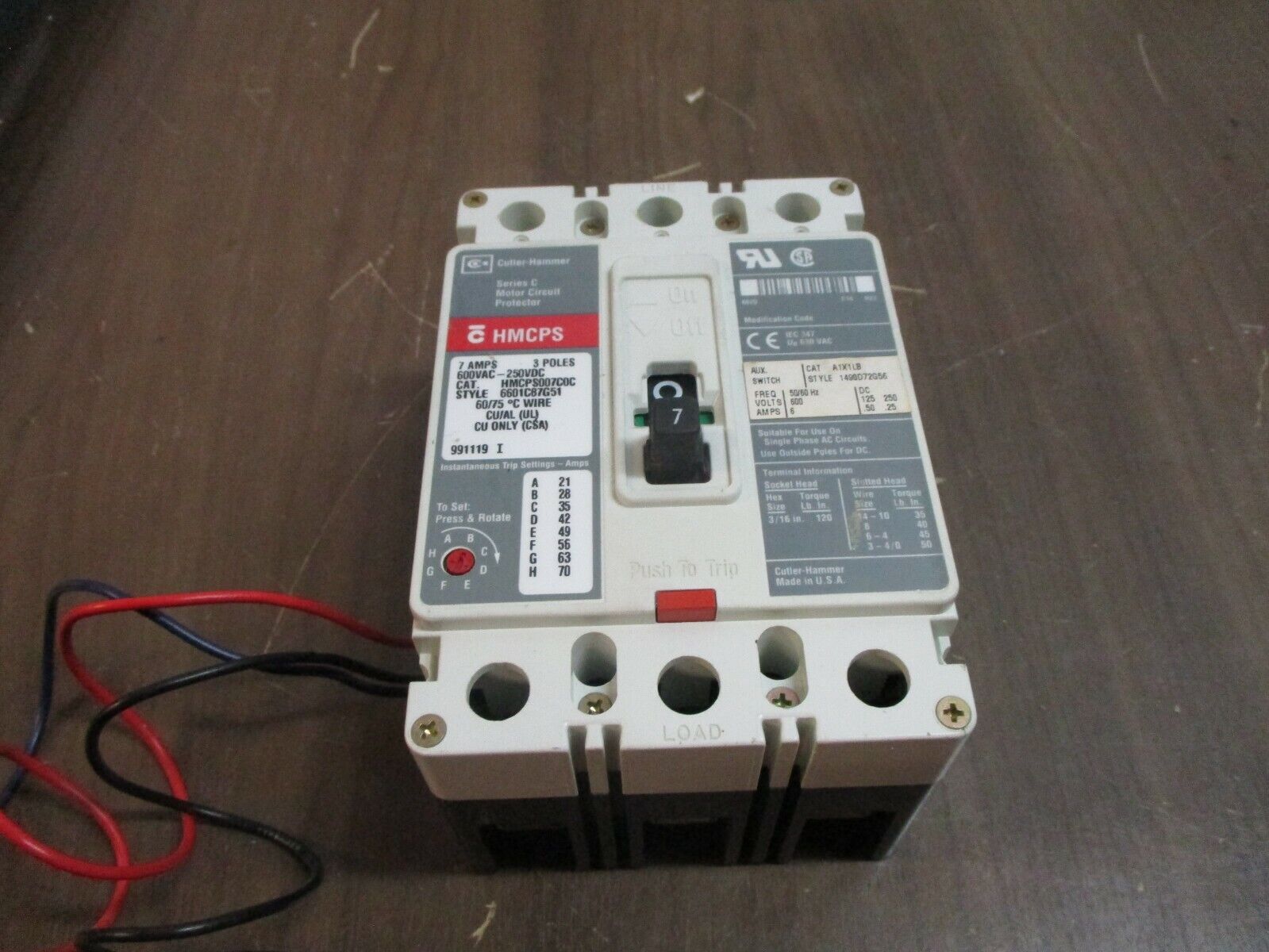 Cutler-Hammer Circuit Breaker w/ Aux HMCPS007C0C 7A 600V 3P Used