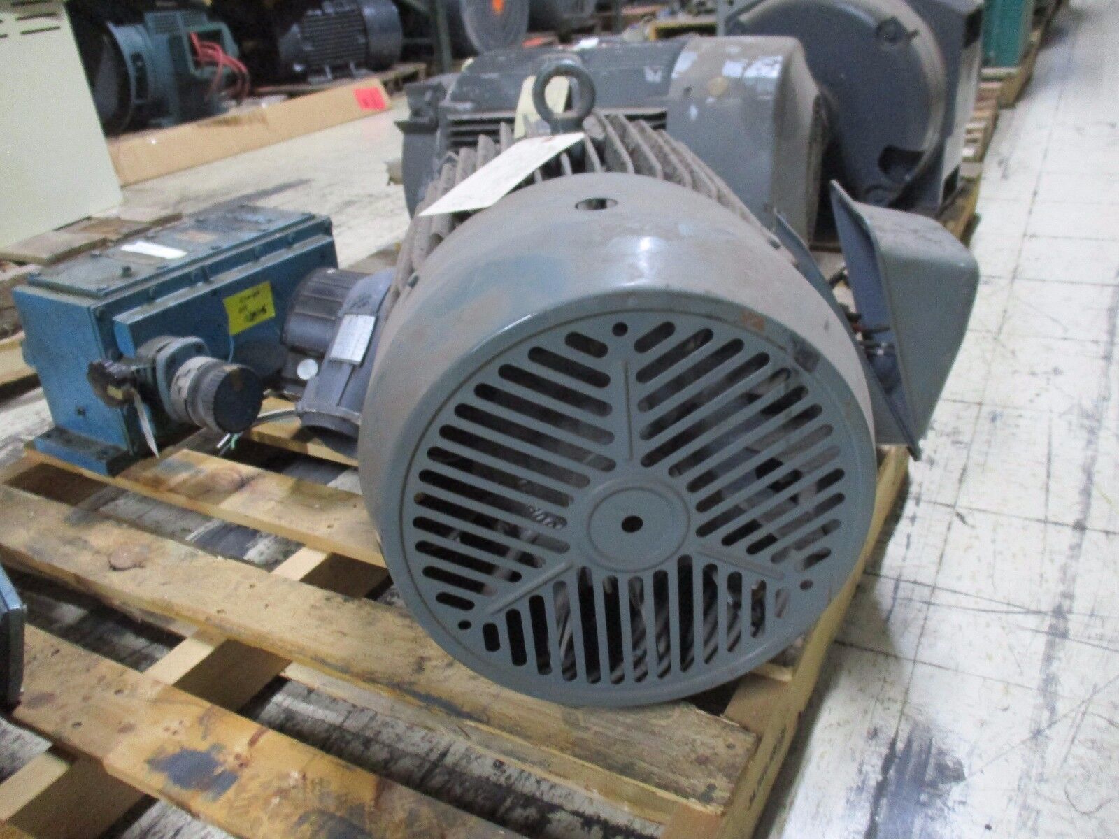 World Energy Series AC Motor B0306FLF1U3 30HP 1170RPM 230/460V 77.8/38.9A Used