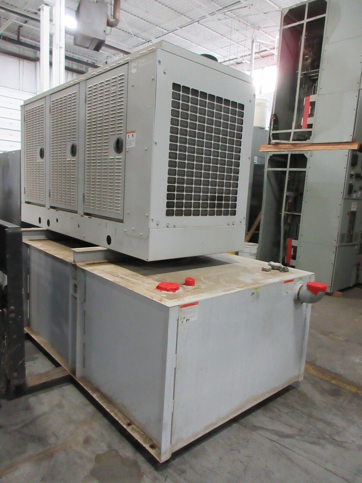 Cummins Diesel Standby Generator w/ Tank DSHAB-7243375 175KW @ 3Ph 120-480V 60Hz