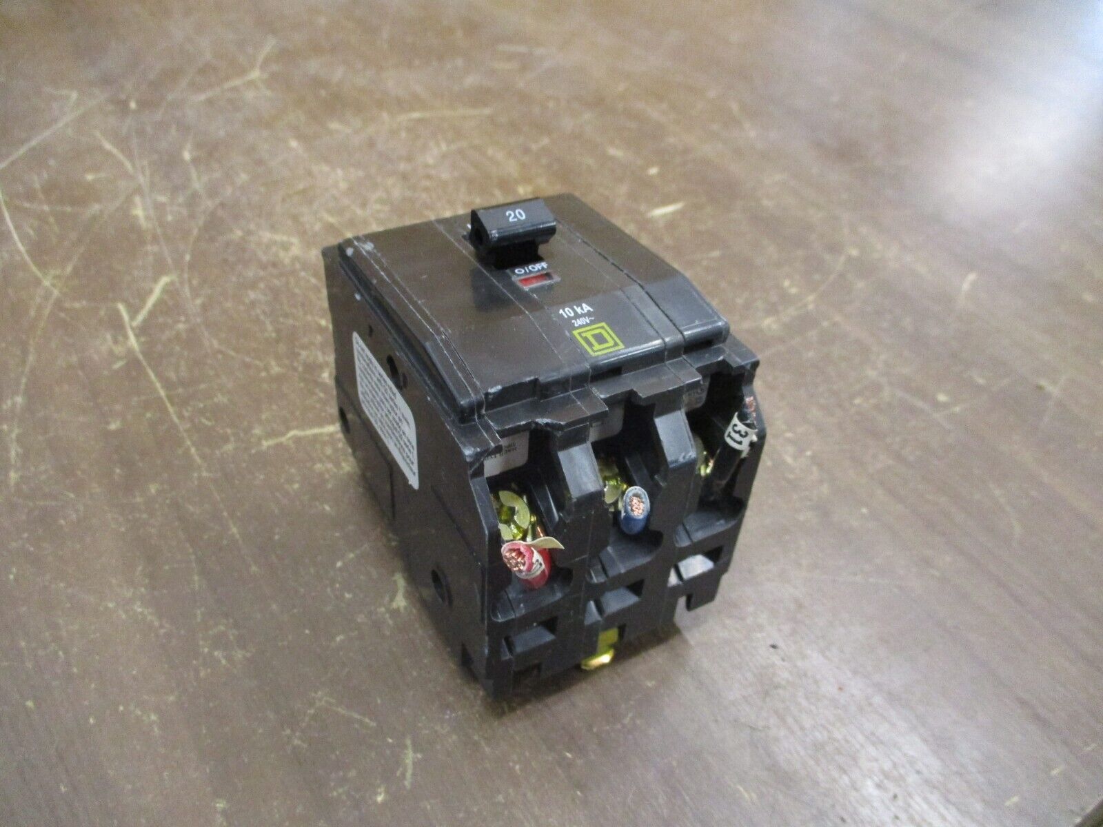 Square D Circuit Breaker QOB320 20A 240V 3P *No Screws* *Chipped* Used