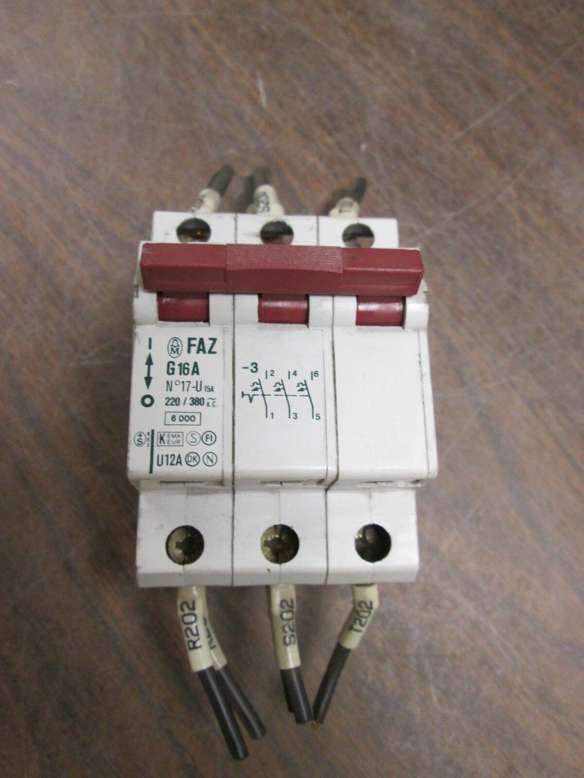 Klockner Moeller Circuit Breaker FAZ G16A 16A 3P Used