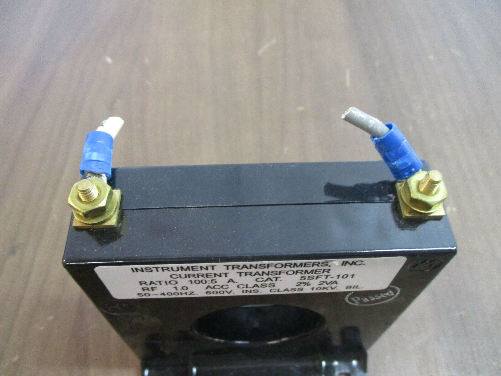 Instrument Transformers Current Transformer 5SFT-101 Ratio 100:5A 600V 50-400Hz