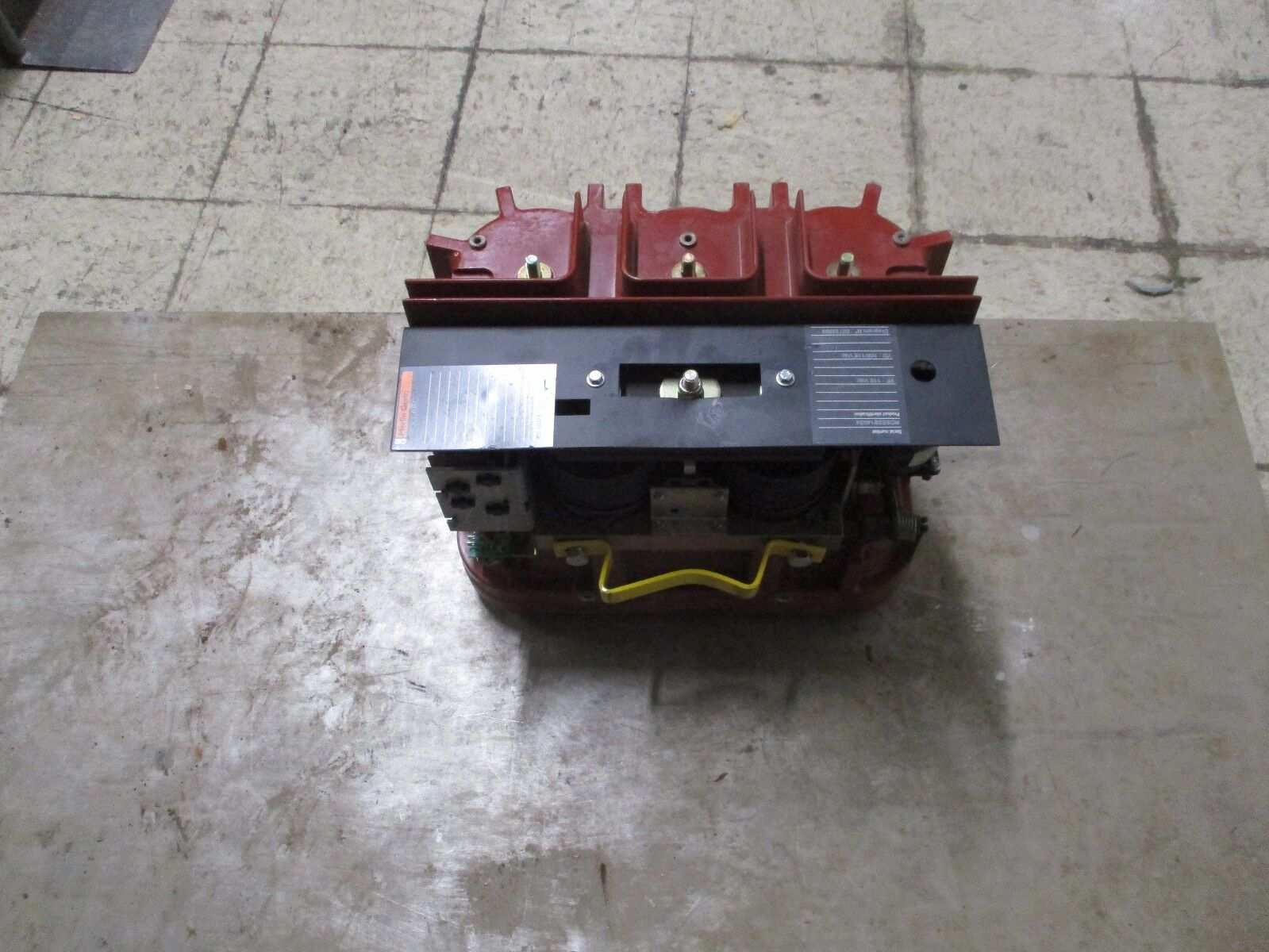 Merlin Gerin/Square D Rollarc SF6 Contactor 400A 12KV Used