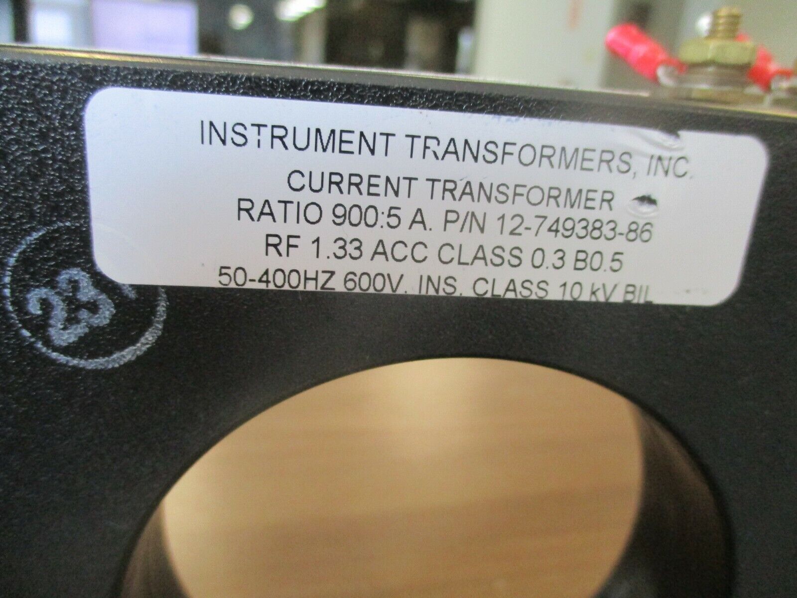 Instrument Transformers Current Transformer 12-749383-86 Ratio 900:5A Used