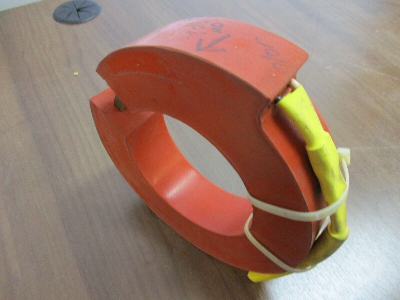 Ohio Semitronics, Current Transformer, 12511, ratio 300:5A, used