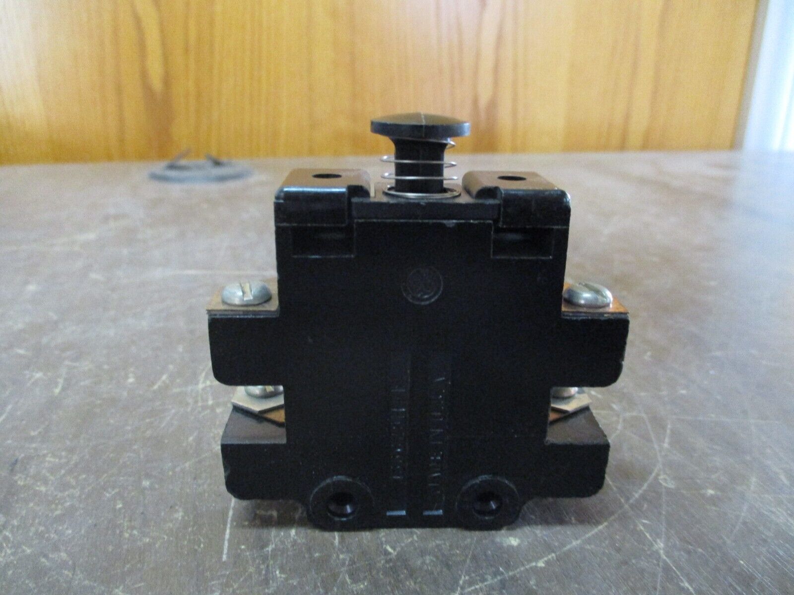 GE Aux Contact Block 136C2511-1 Used