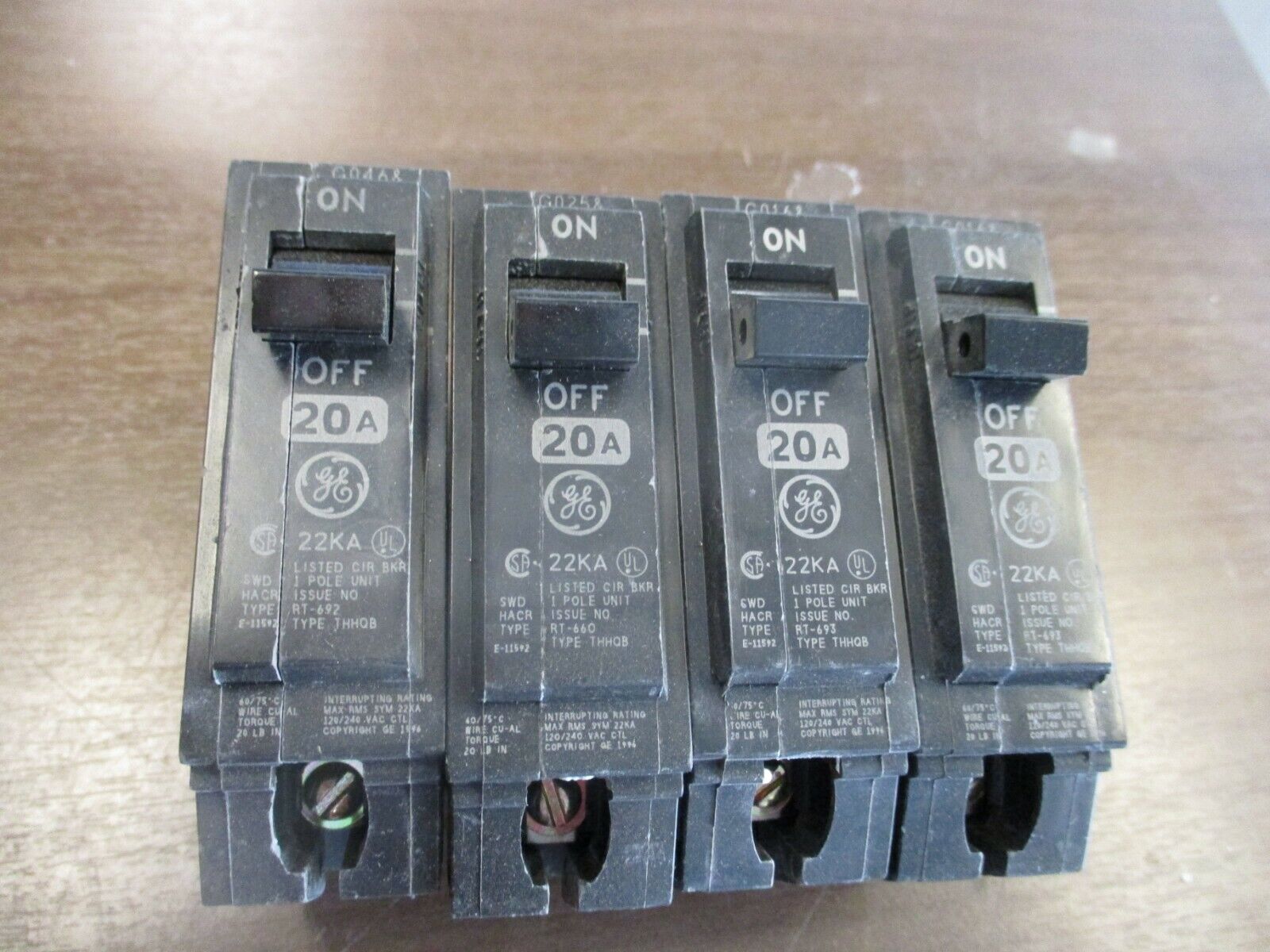 GE Bolt-On Circuit Breaker THHQB1120 20A 120/240V 1P 22kA *Lot of 4* Used