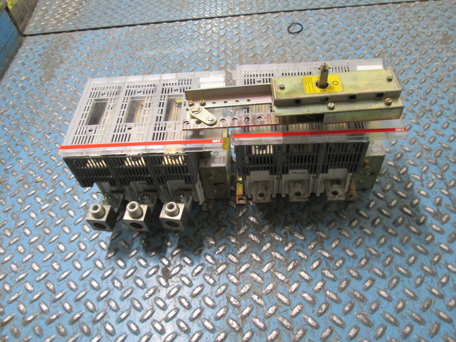 ABB Disconnect Switches OES400J3 400A 600V (2) Switches / No Handle Used