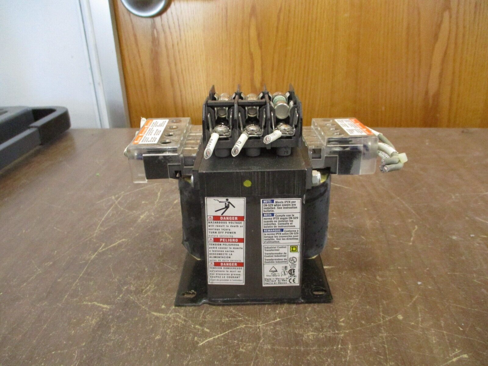 Square D Transformer 9070TF500D1 0.5kVA Pri: 240/480V Sec: 120V 50/60Hz  Used