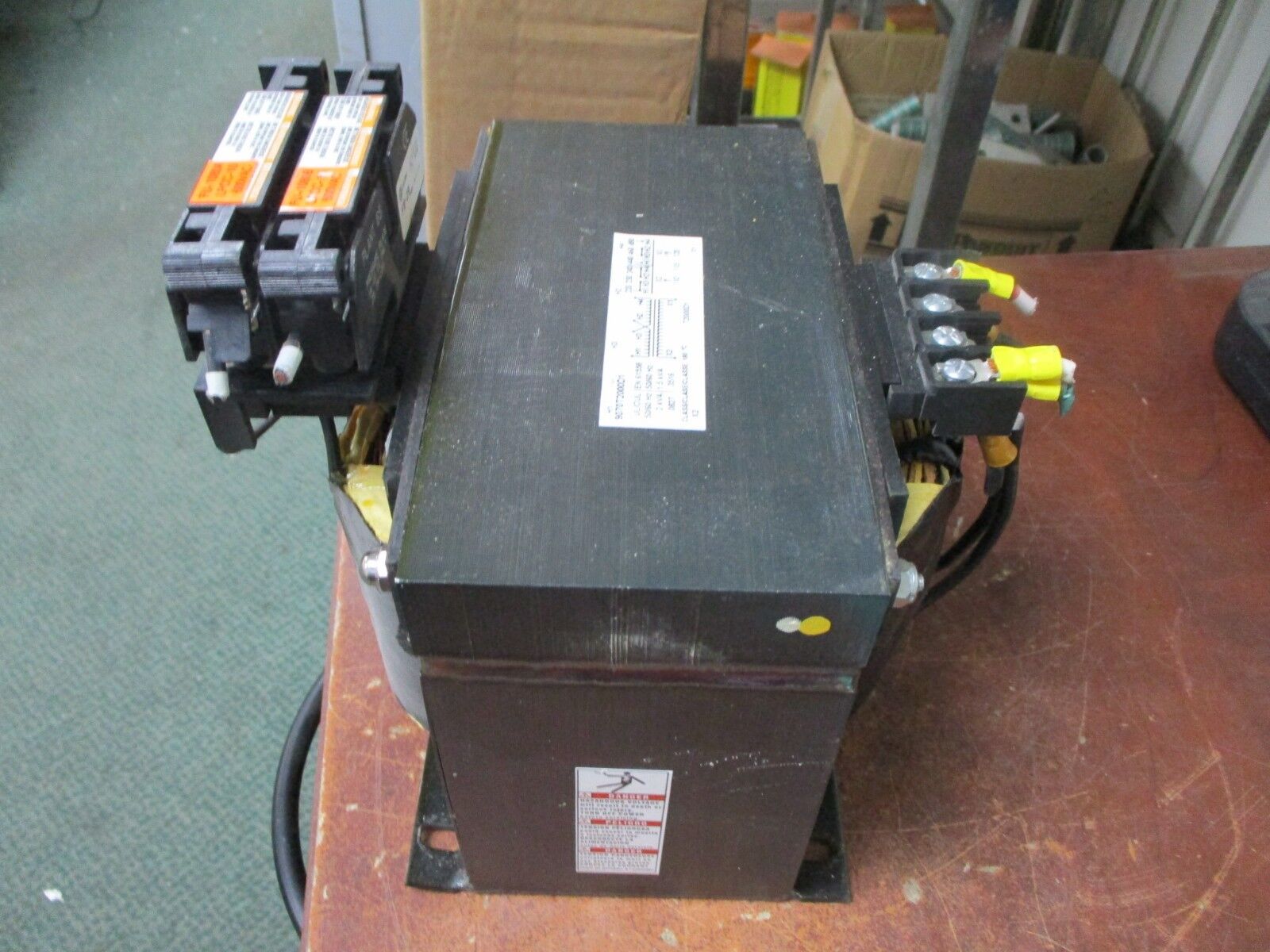 Square D	Transformer 9070T2000D1 2KVA Pri: 240/480V Sec: 120V 50/60Hz Used