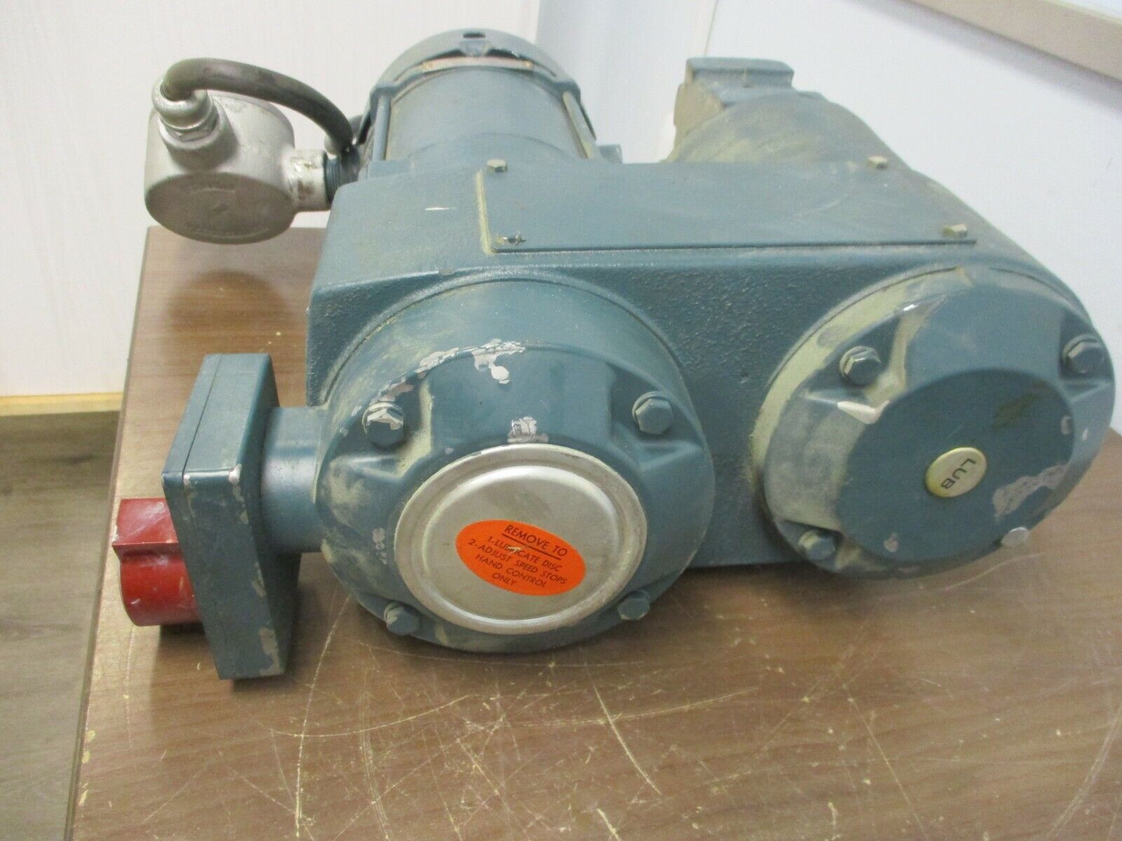 Reliance Electric AC Gearmotor 1/4HP 1800RPM FR: L48T 230/460V 1.5/.75A 3Ph Used