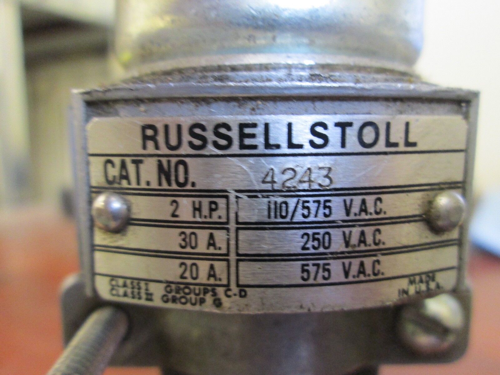 Russellstoll Plug 4243 30A@250V 20A@575VAC 4W Used