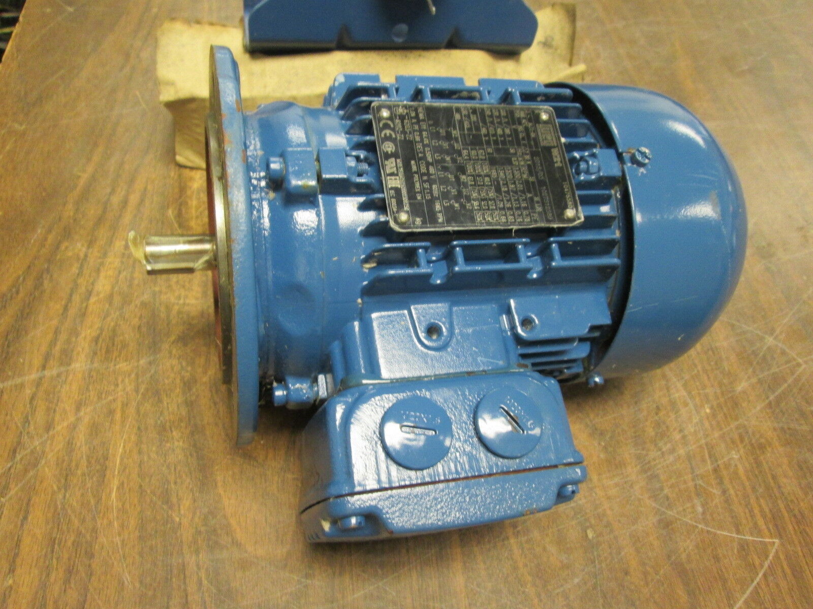 WEG AC Motor 1027512589 0.5HP 1665RPM 460V 2.18/1.09A Used