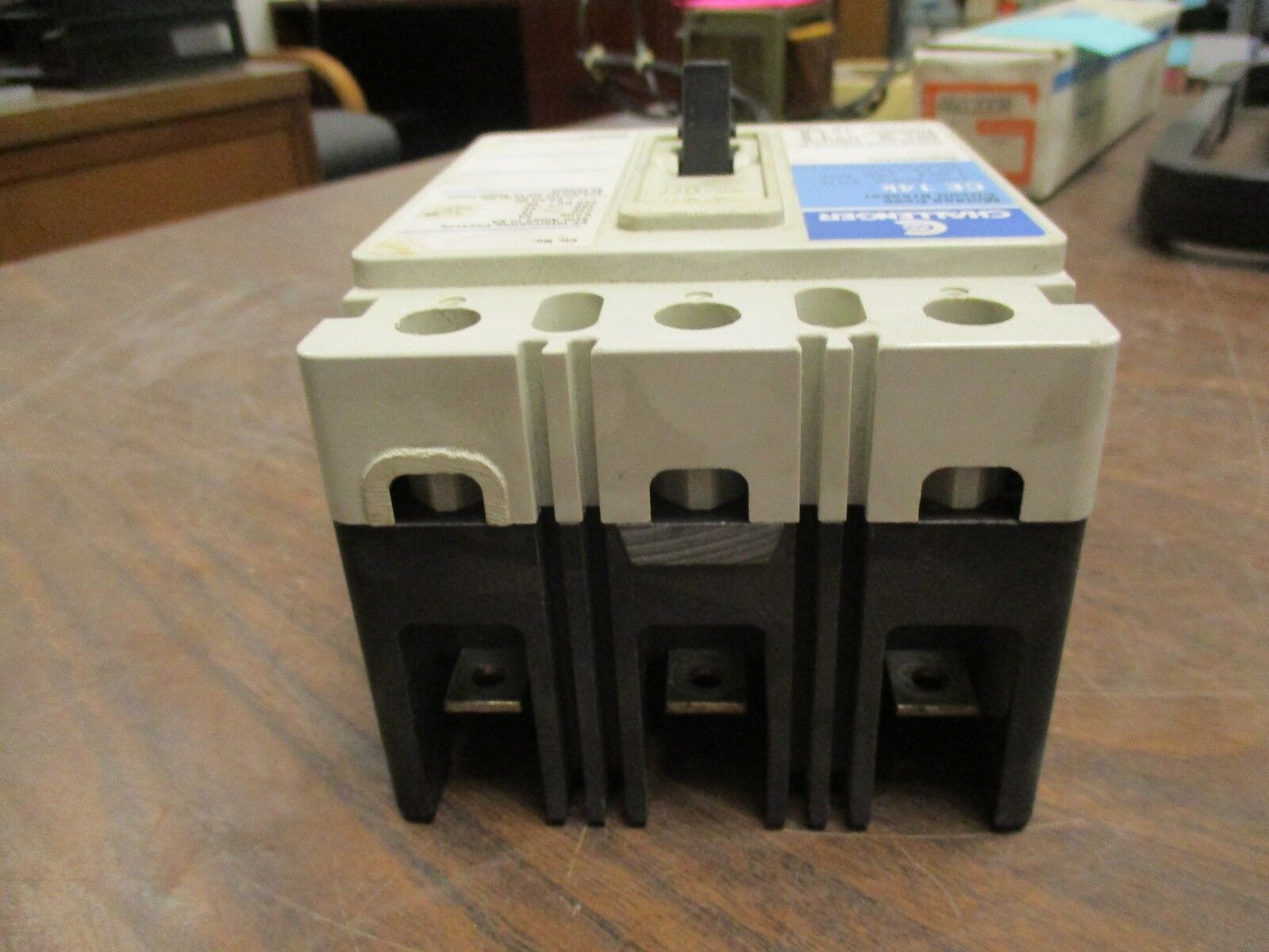 Challenger Circuit Breaker CE3100 100A 480V 3P Used