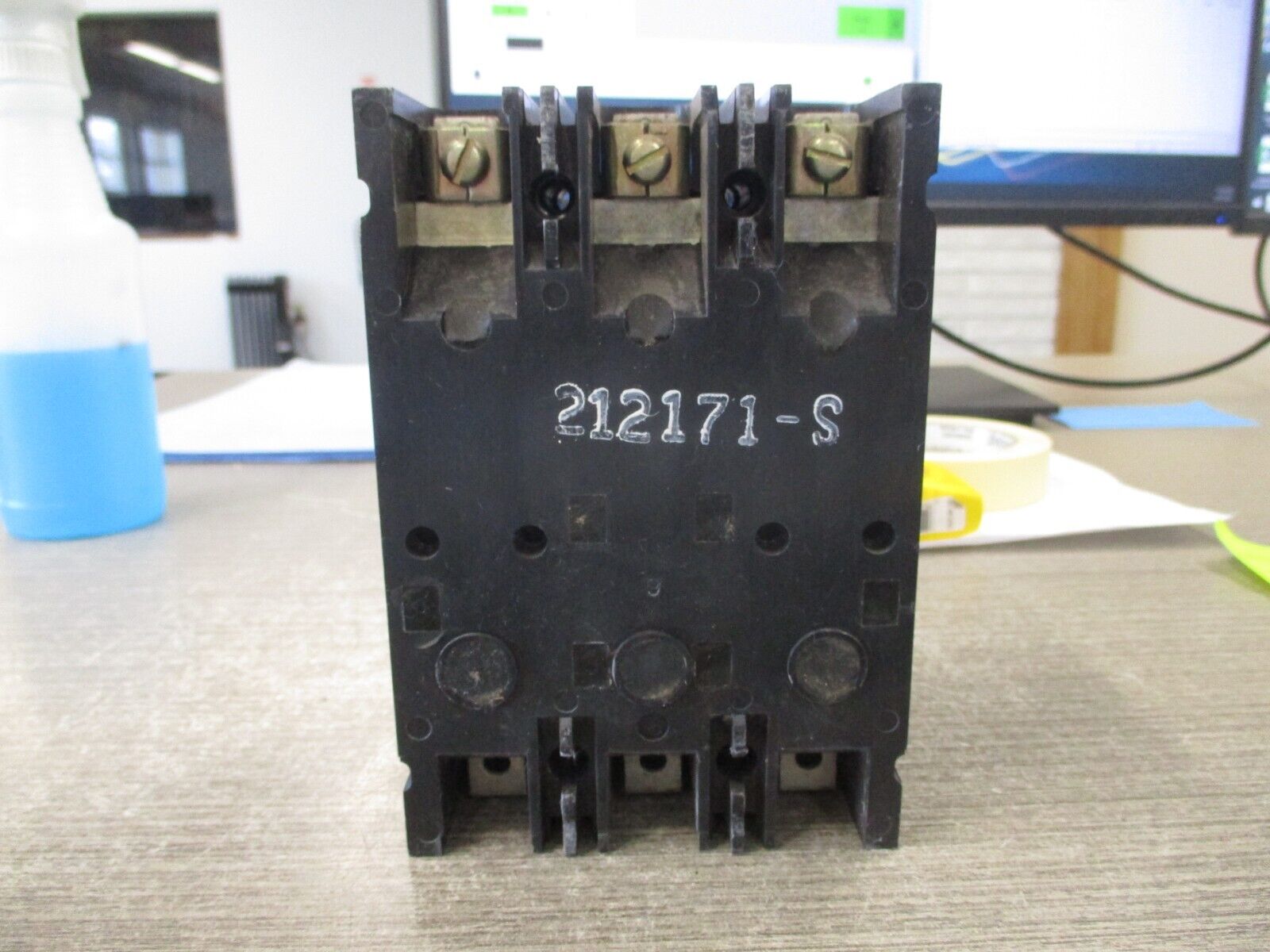 Westinghouse Circuit Breaker MCP13300CR 30A 600V 3P W/Locking Pin Used