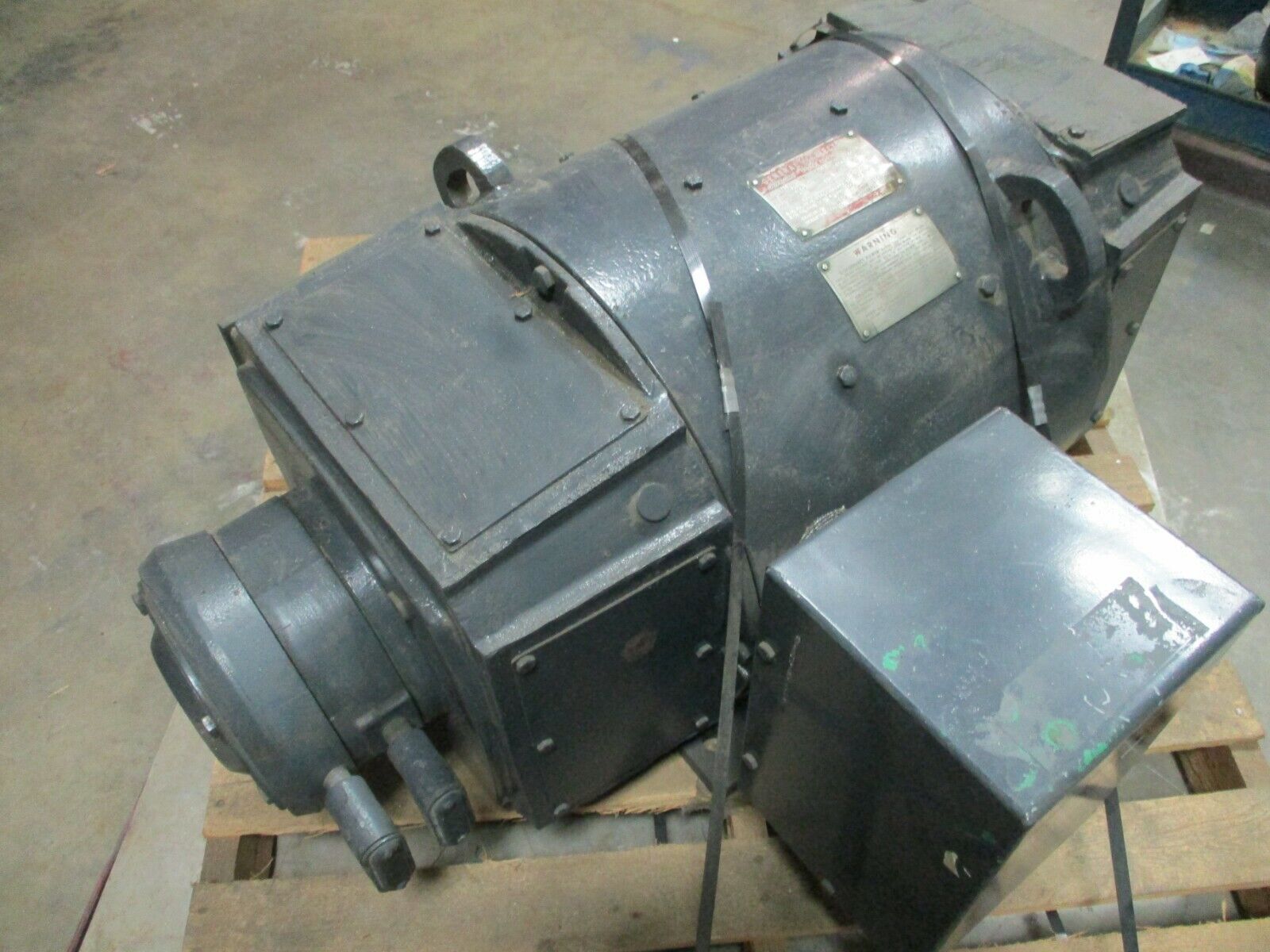 GE Kinamatic Type CD407ATY DC Motor 5CD203PA074A800 150HP 1800RPM Used