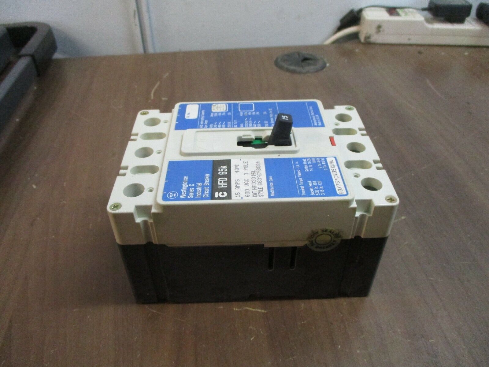 Westinghouse HFD 65K Circuit Breaker HFD3015L 15A 600V 3P Used