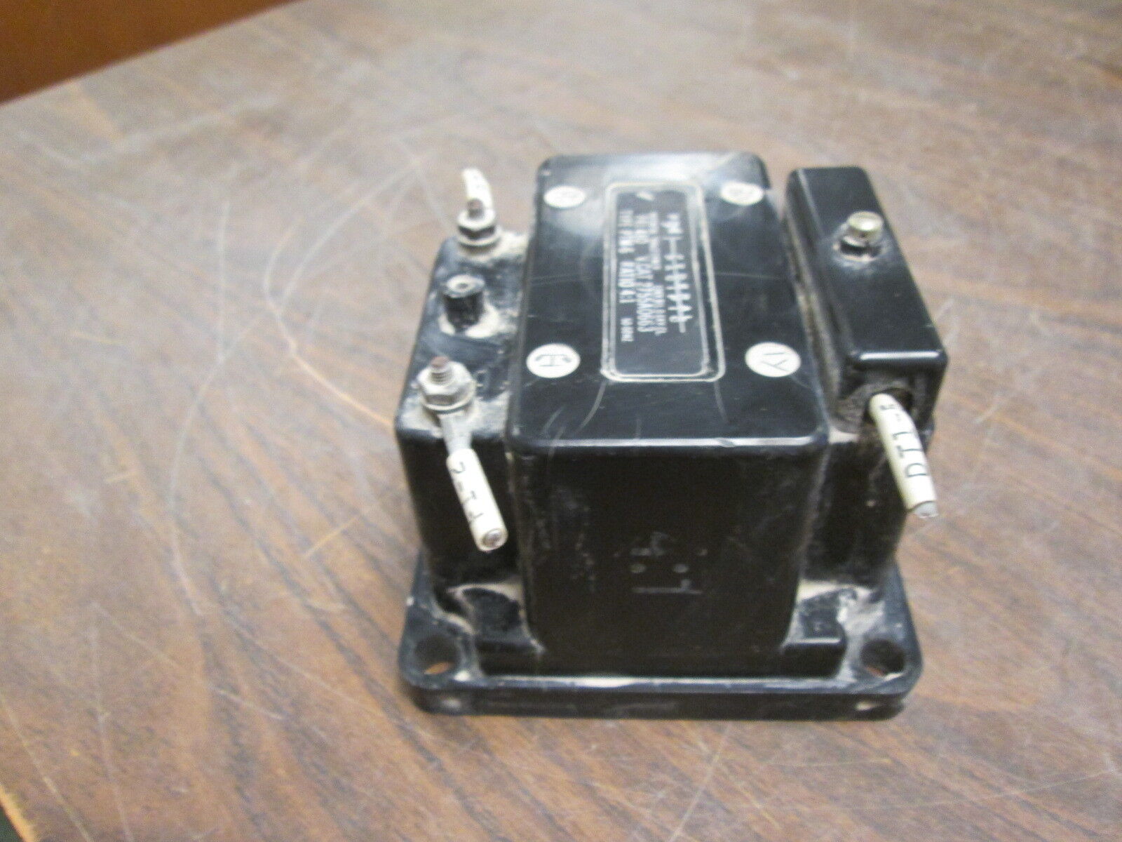 FPE Type PTM-6 Potential Transformer 2755A0663 10KV BIL Ratio 4:1 Pri: 480 Used