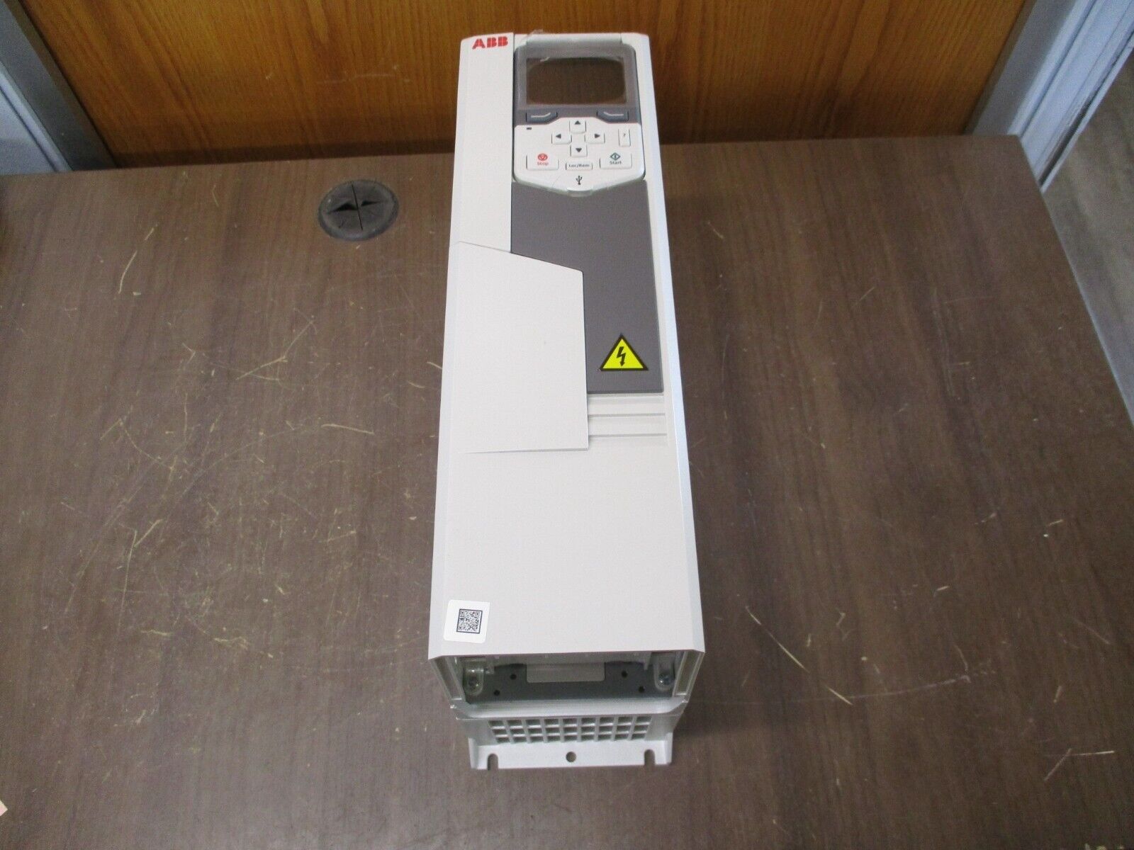 ABB ACS580 AC Drive ACS580-01-014-4 S/W: 2.15.0.10 7.5HP 480V 3Ph New Surplus