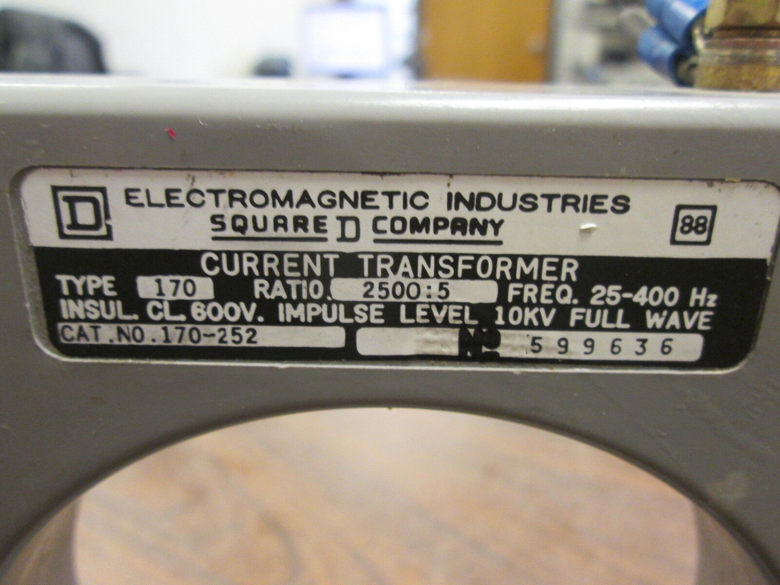 Square D Type 170 Current Transformer 170-252 Ratio 2500:5 25-400Hz 600V Used