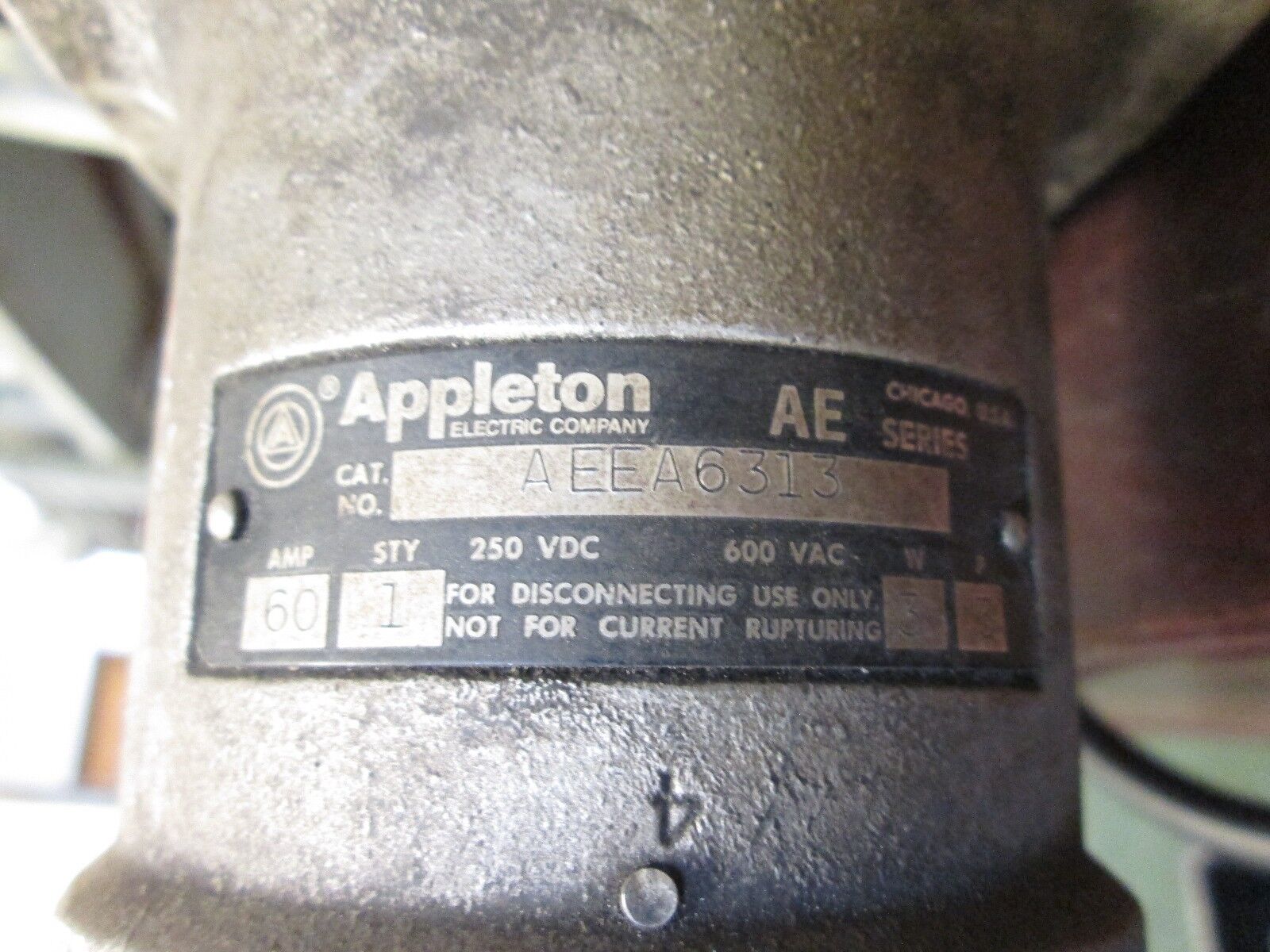 Appleton Receptacle w/ Base AEEA6313 60A 600V 3W 3P Used