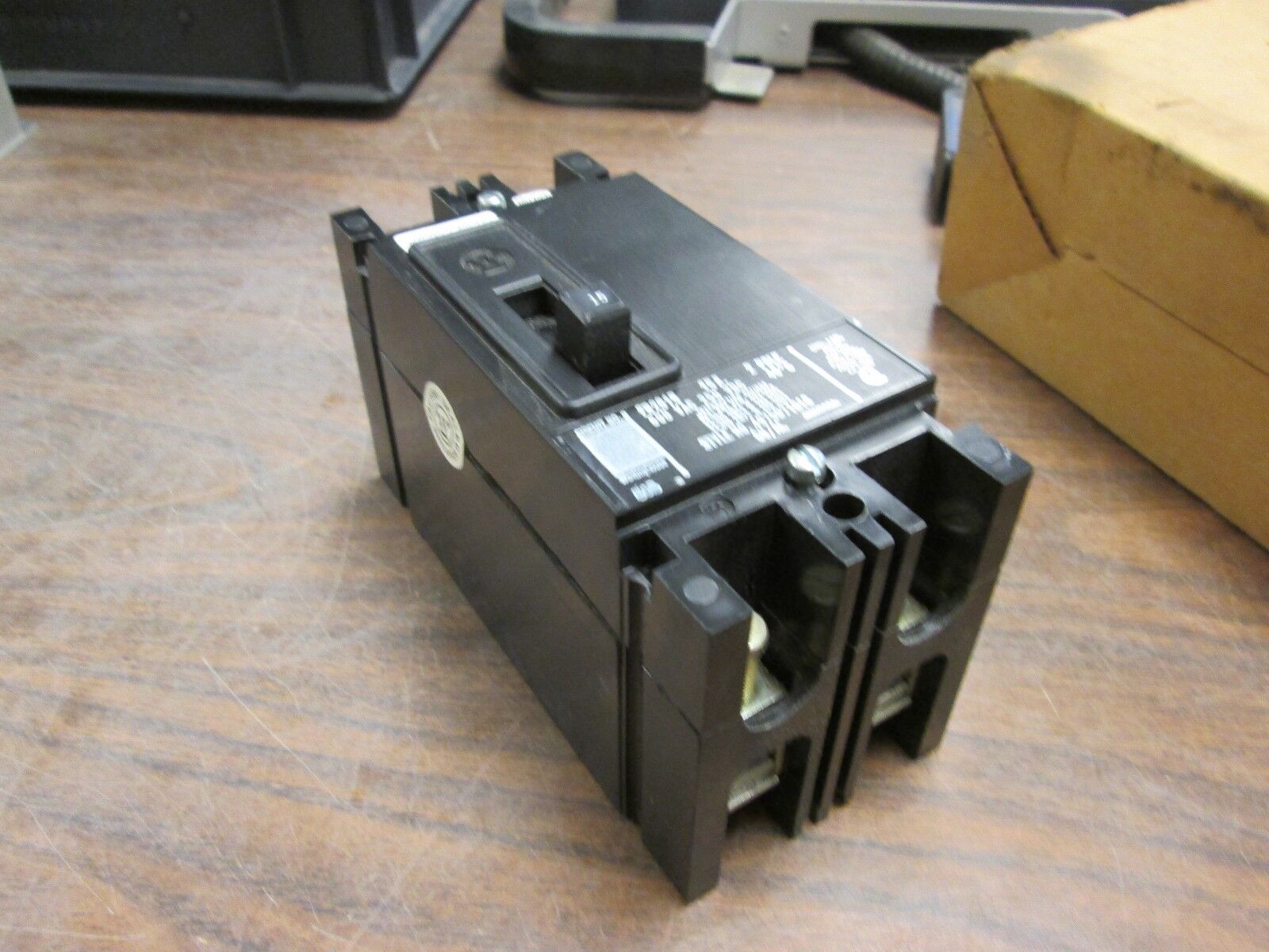 Westinghouse Circuit Breaker FB2015 15A 600V 2P New Surplus