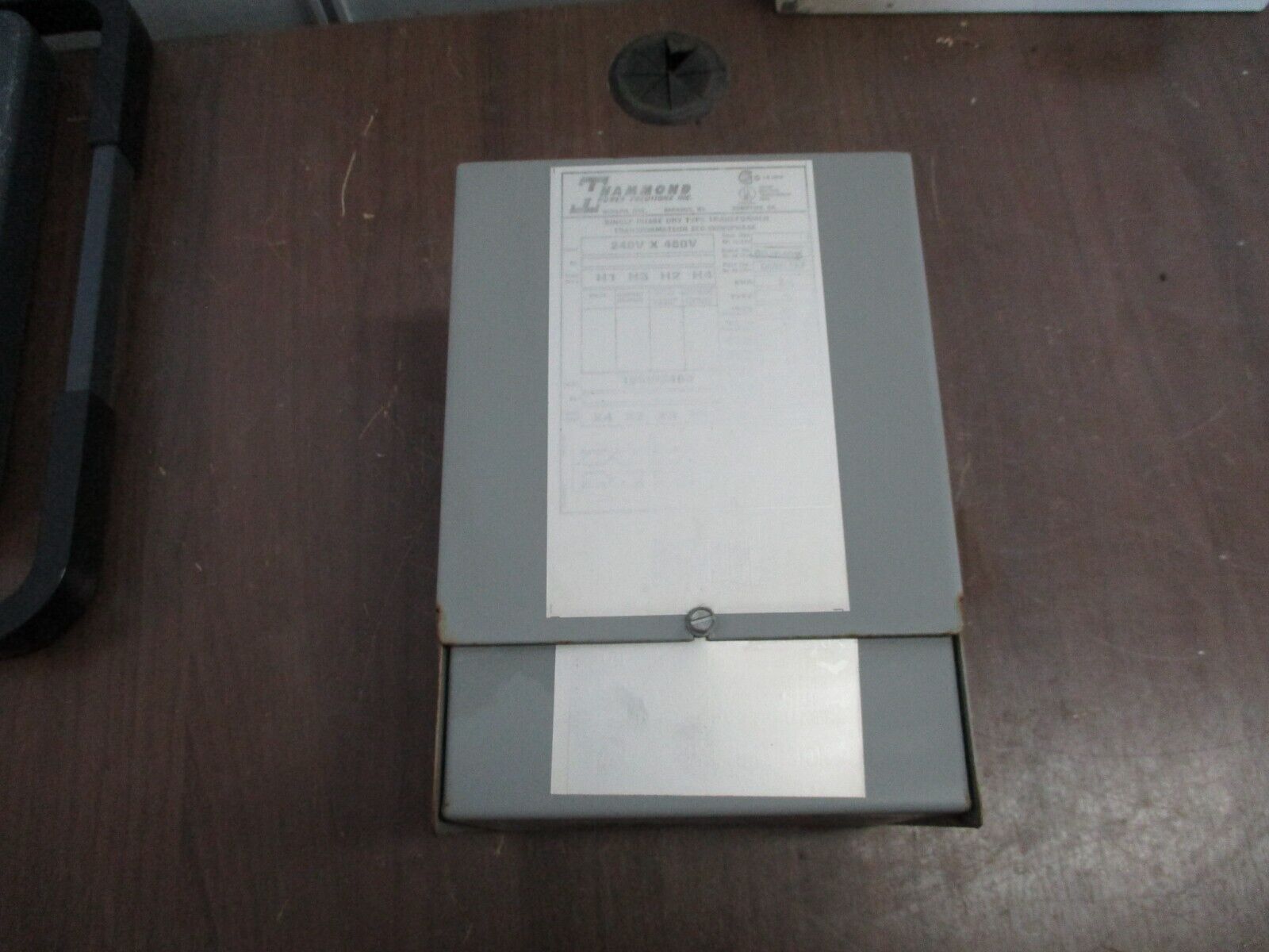 Hammond Transformer Q002LEKF 2kVA Pri: 240/480V Sec: 120/240V Nema 3R 60Hz Used