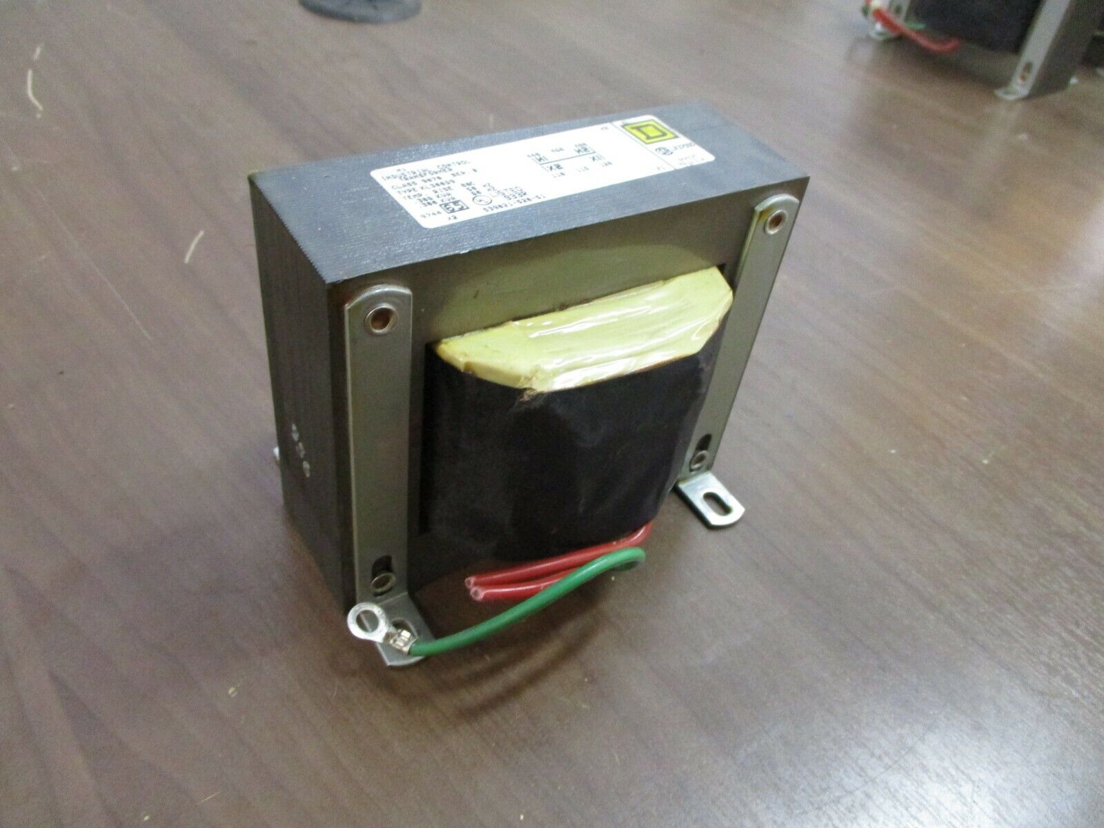 Square D Transformer 9070KL300D9 Ser. B 0.300KVA Pri: 480V Sec: 120V Used