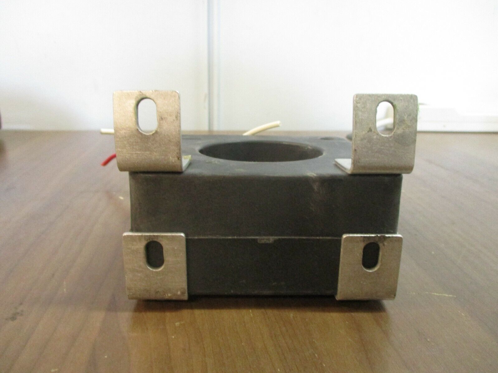 Square D Current Transformer 180R-401 Ratio 400:5A 600V 25-400Hz 10KV BIL Used