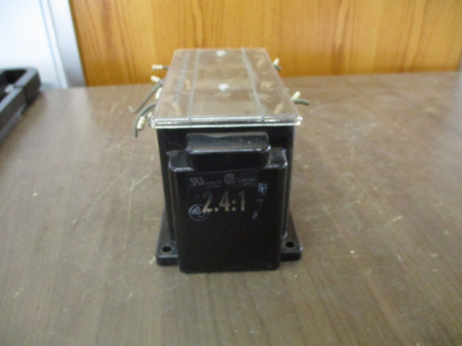 Instrument Transformers Potential Transformer 3VT-460-288 Pri: 288V Ratio: 2.4:1