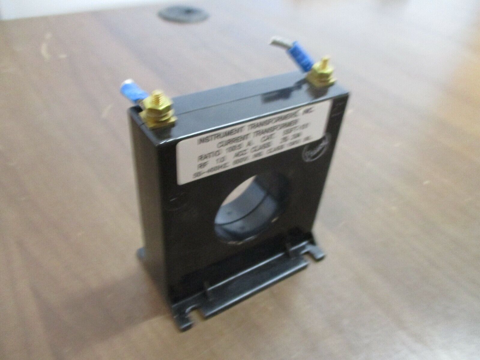 Instrument Transformers Current Transformer 5SFT-101 Ratio 100:5A 600V 50-400Hz