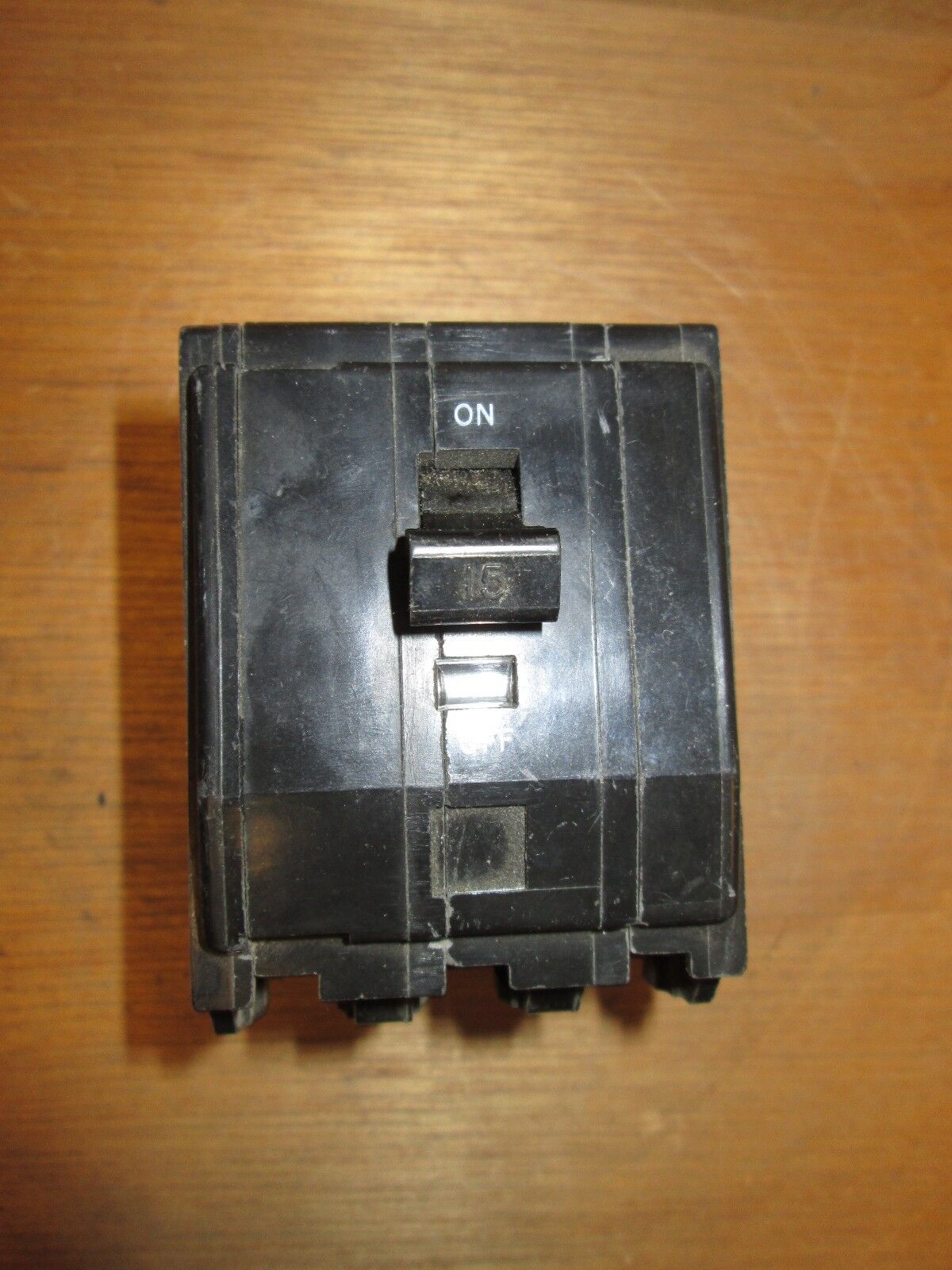 Square D Bolt-On Circuit Breaker 15A 3P 240V QOB Type Used