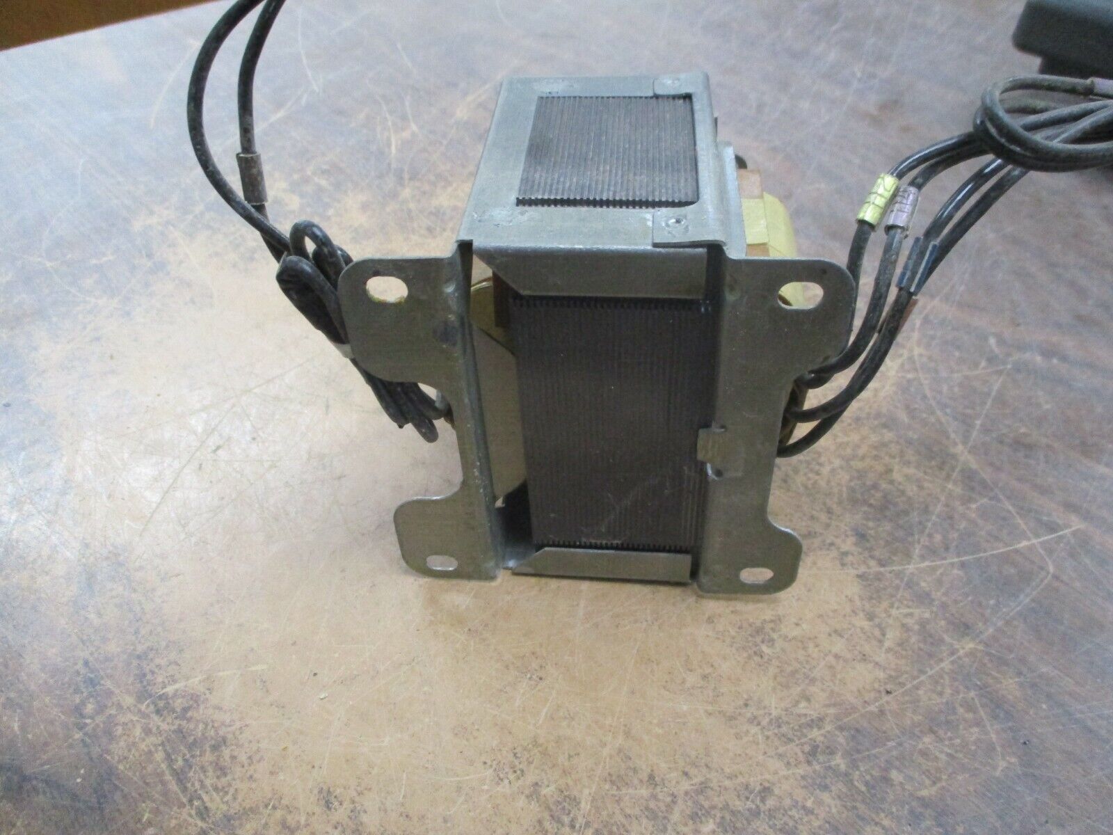 GE Transformer 9T55Y84G7 0.100KVA Pri: 208/277/380V Sec: 95/115V 50/60Hz Used