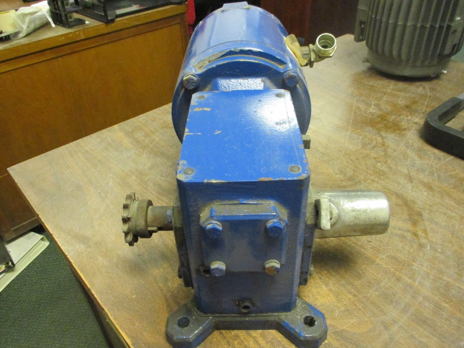 Reliance Motor w/ Gear P56H1338W-PR 1/2HP 1800RPM FR:FR56C 208-230/460-480V Used