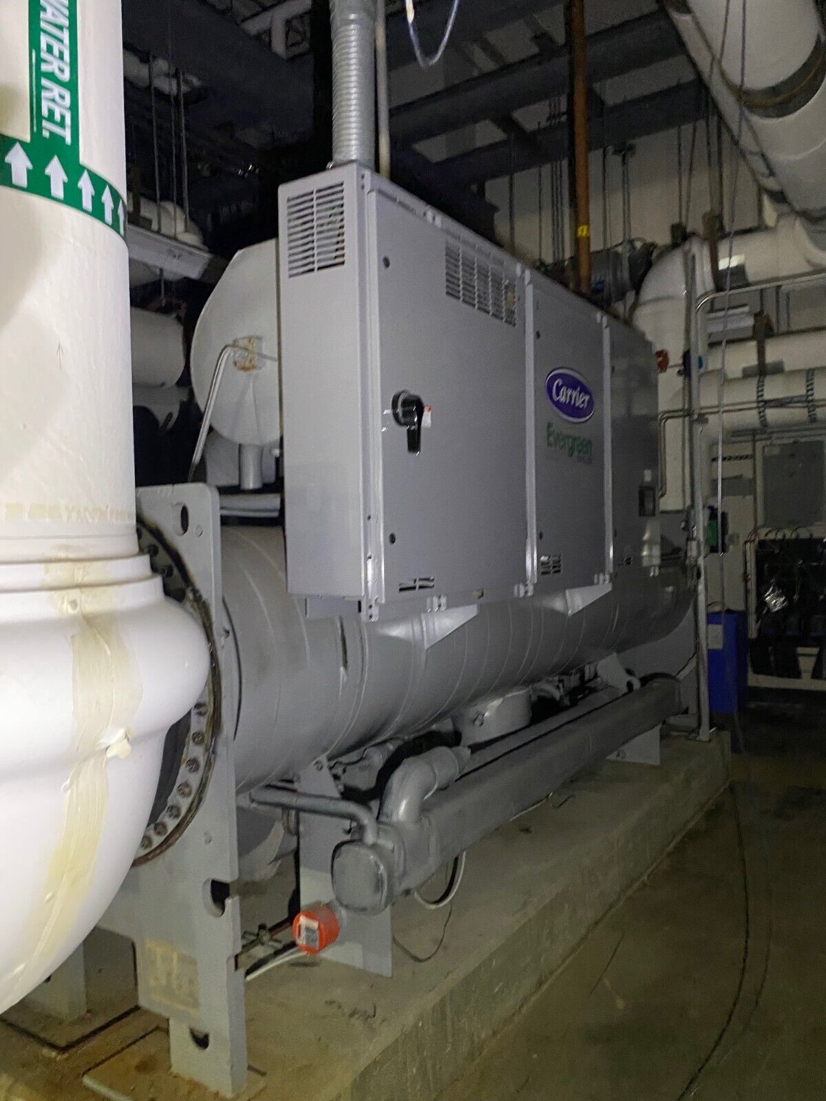 Carrier 23XRV AquaEdge Screw Chiller 550 Ton 282KW 23XRV MFD 2010 Hours: 12,195