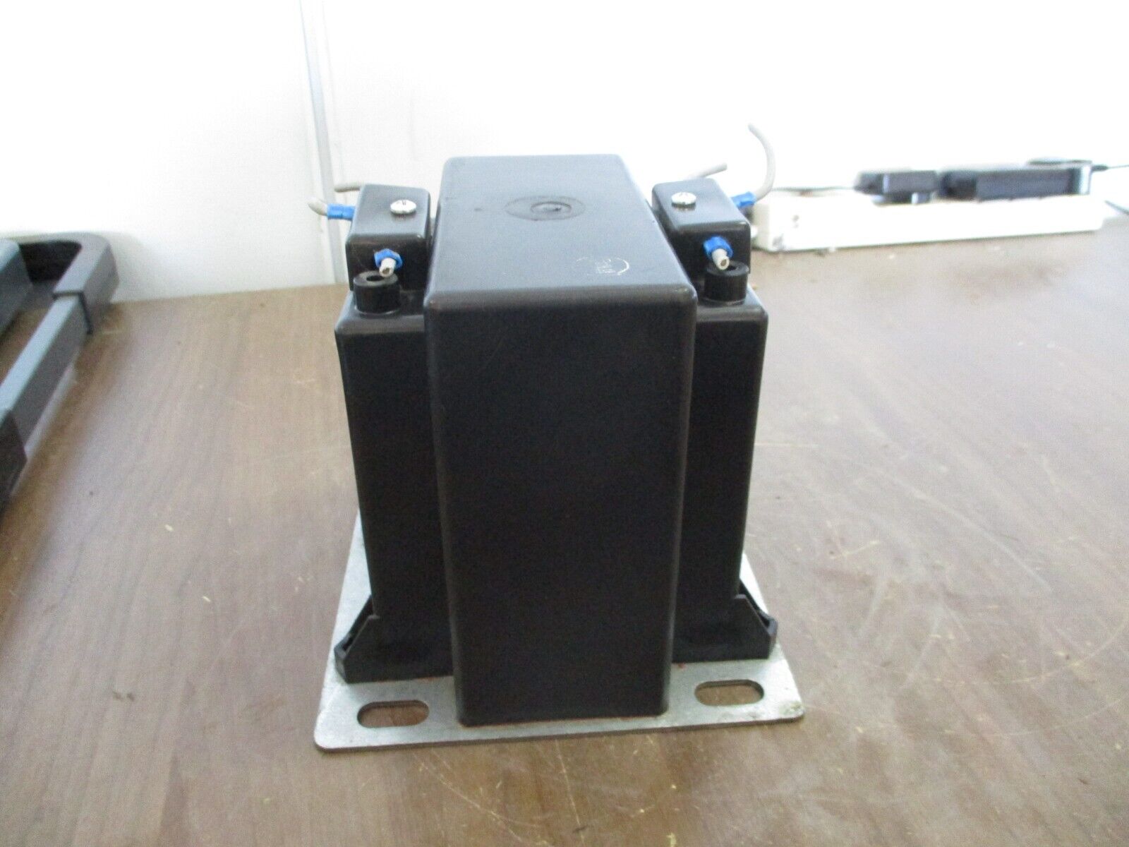 Instrument Transformers Potential Transformer 456-480 Pri: 480V Ratio 4:1 60Hz