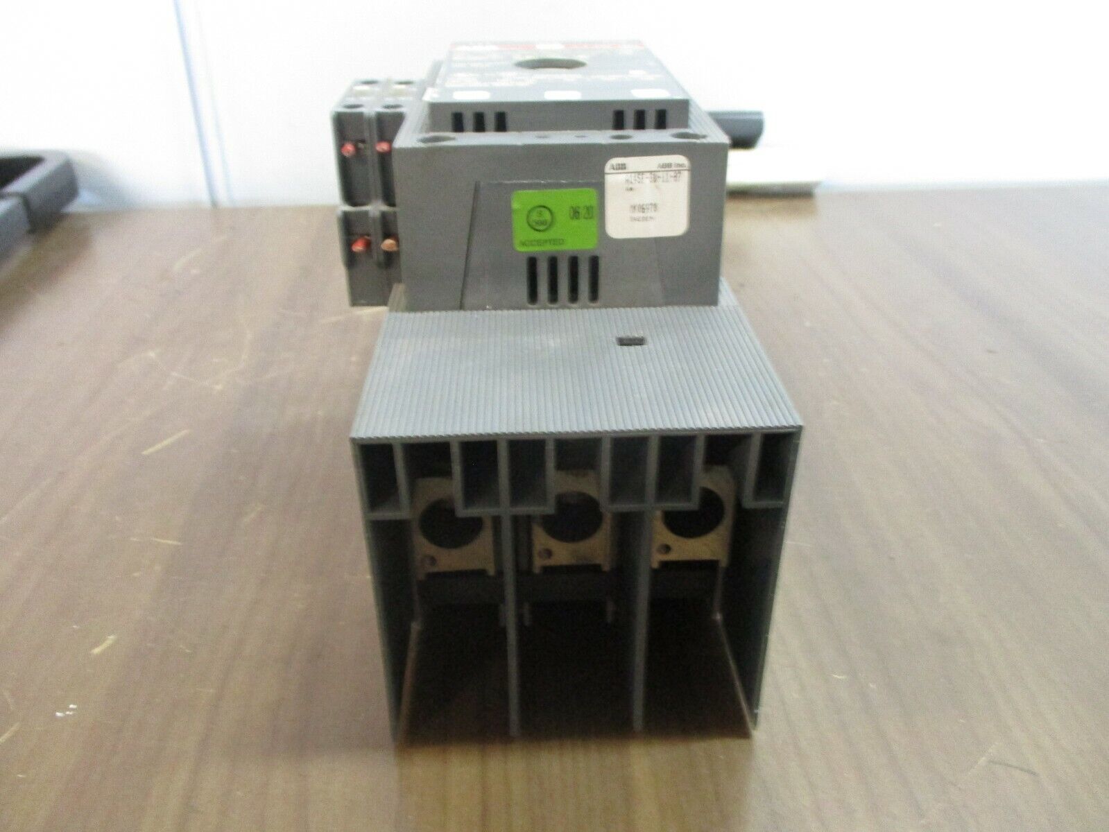 ABB Contactor A145-30 440-460V Coil 230A 600V w/ (2) Aux Contact Used