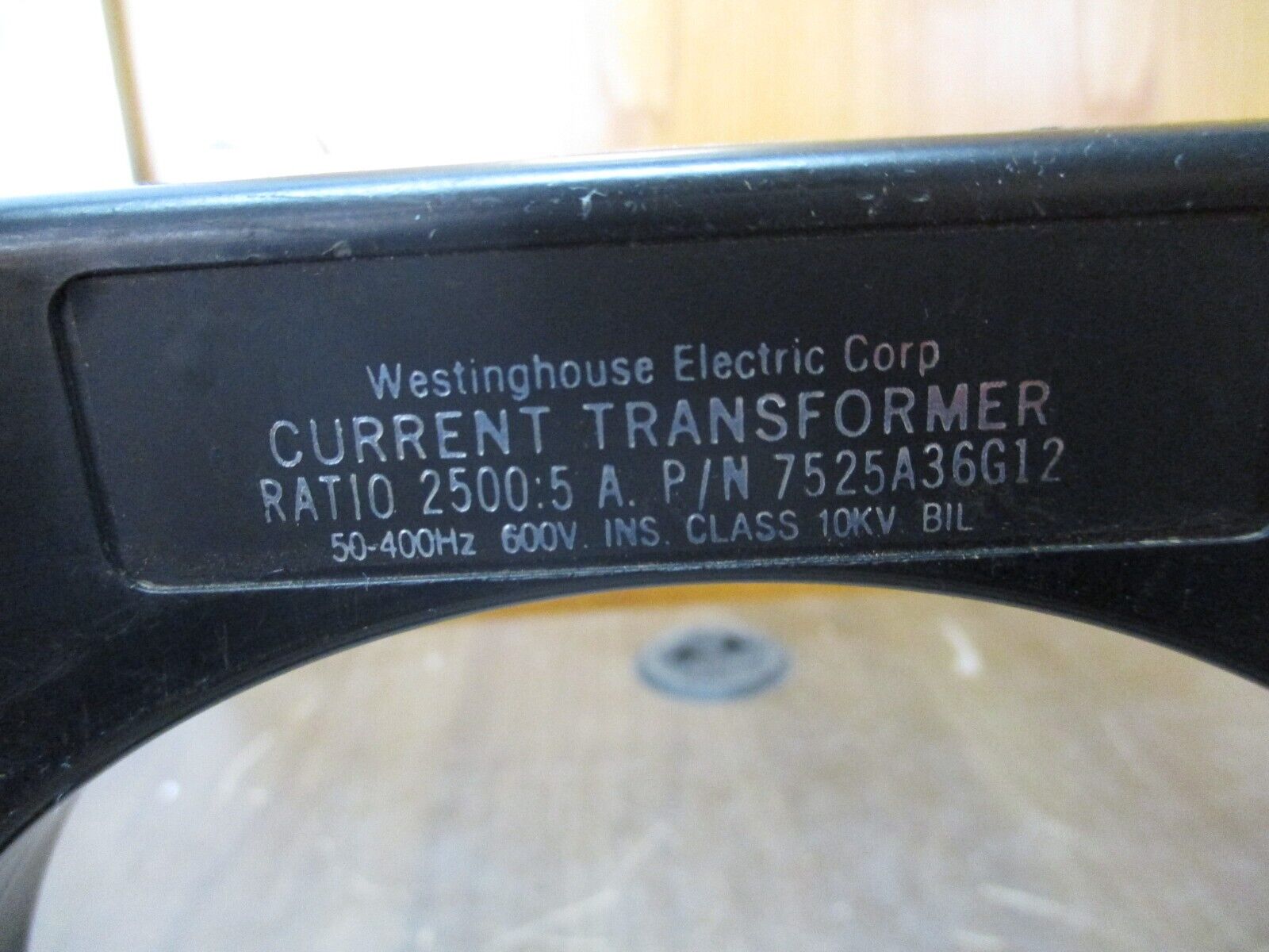 Westinghouse Current Transformer 7525A36G12 Ratio 2500:5A 600V 50-400Hz 10kV BIL