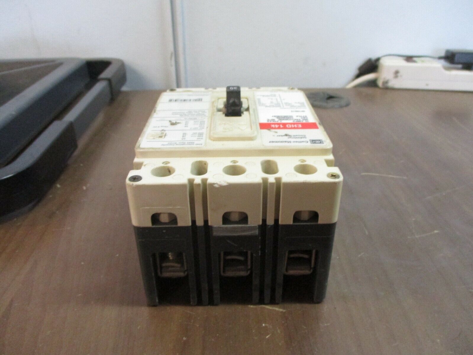 Cutler-Hammer EHD 14k Circuit Breaker EHD3030L 30A 480V 3P Used