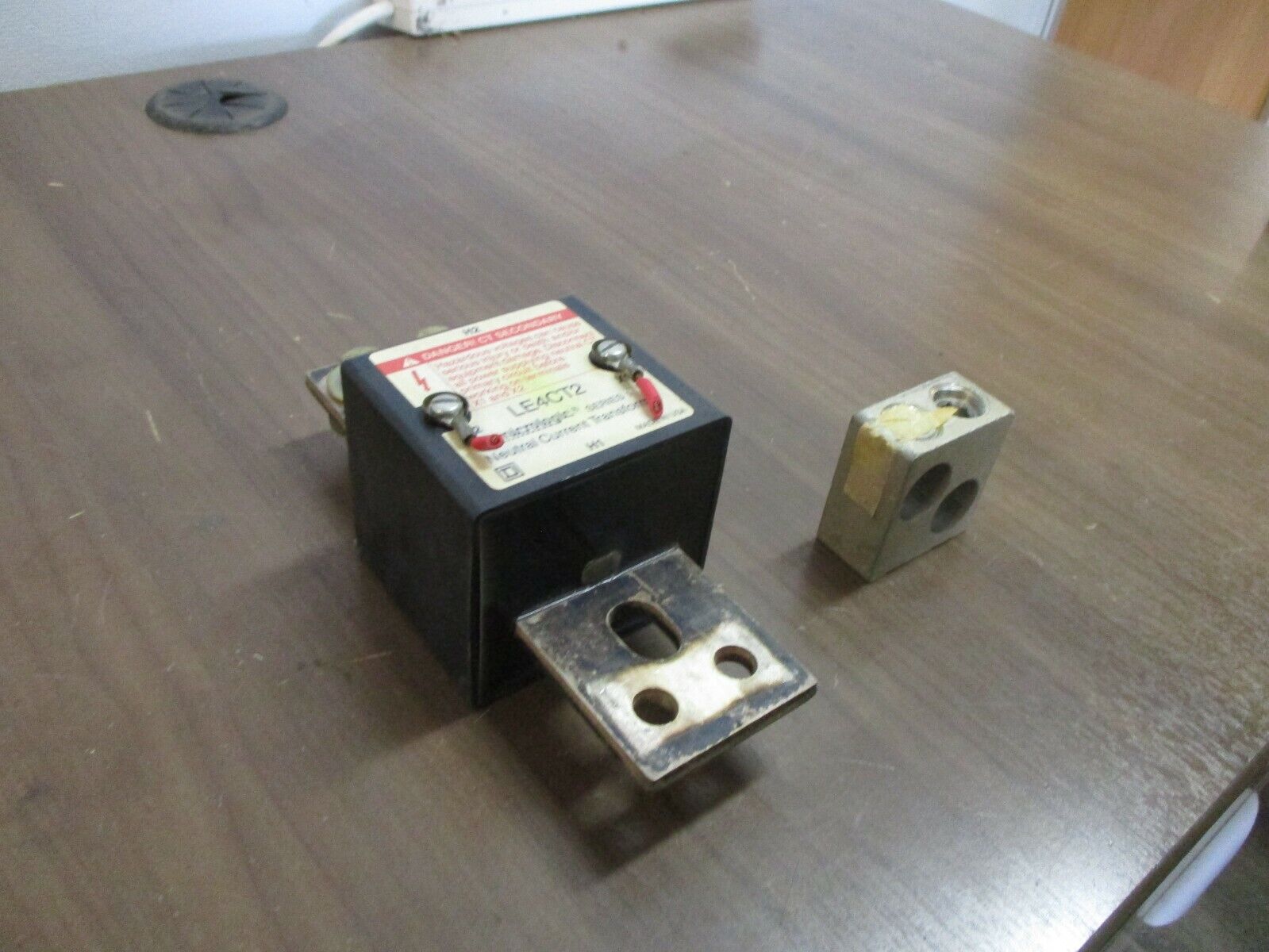 Square D Micrologic Neutral Current Transformer LE4CT2 Ser. 1 400A Used