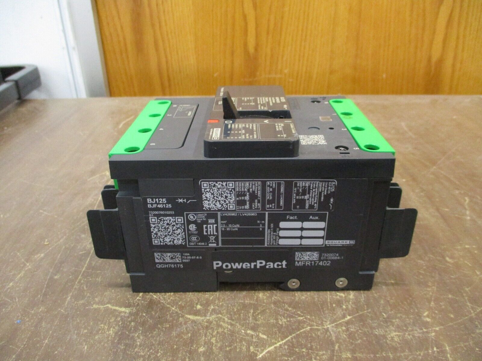 Square D PowerPact BJ125 Circuit Breaker BJF46125 125A 600V 4P Used