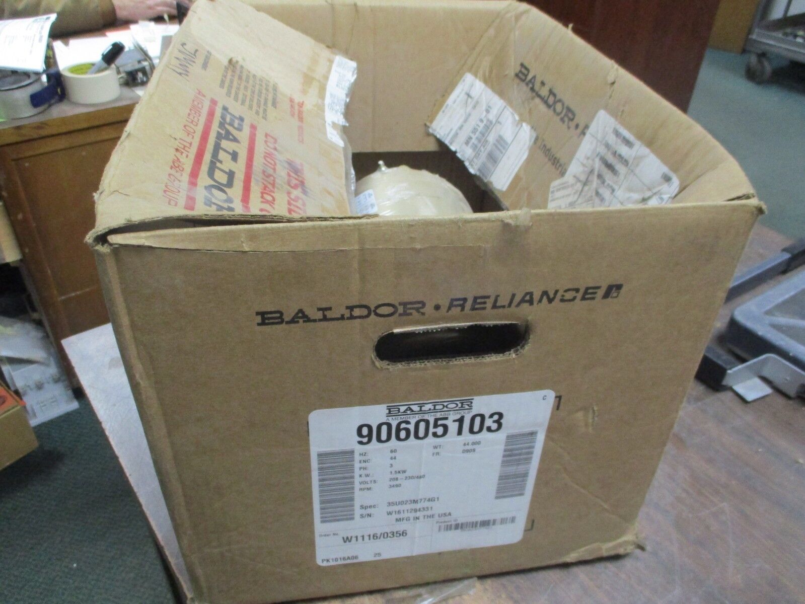 Baldor AC Motor 90605103 1.5KW 3600RPM FR:D90S ENCL:44 208-230/460V New Surplus