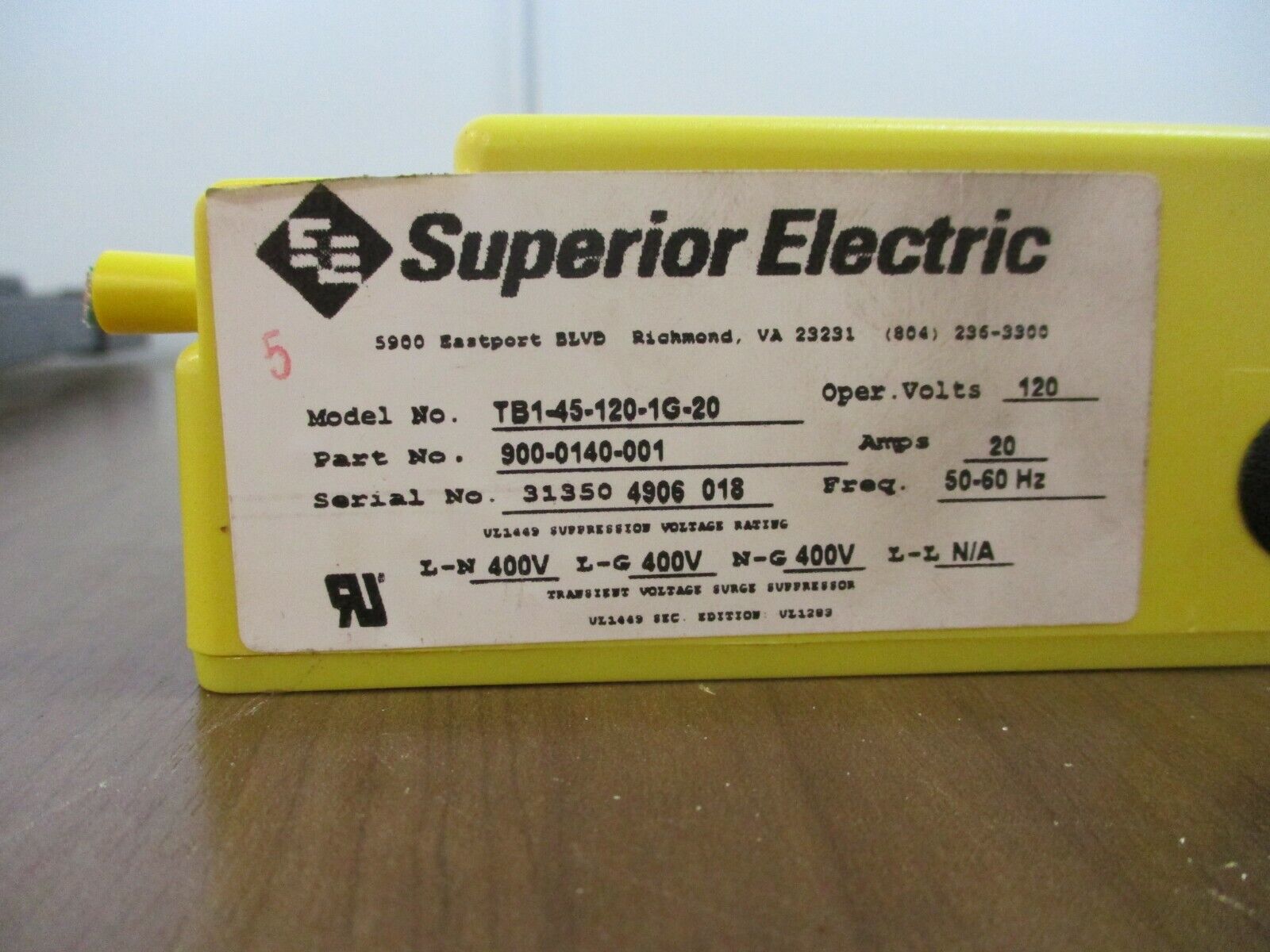 Superior Electric TBI Series Surge Suppressor 900-0140-001 120V 20A 50-60Hz