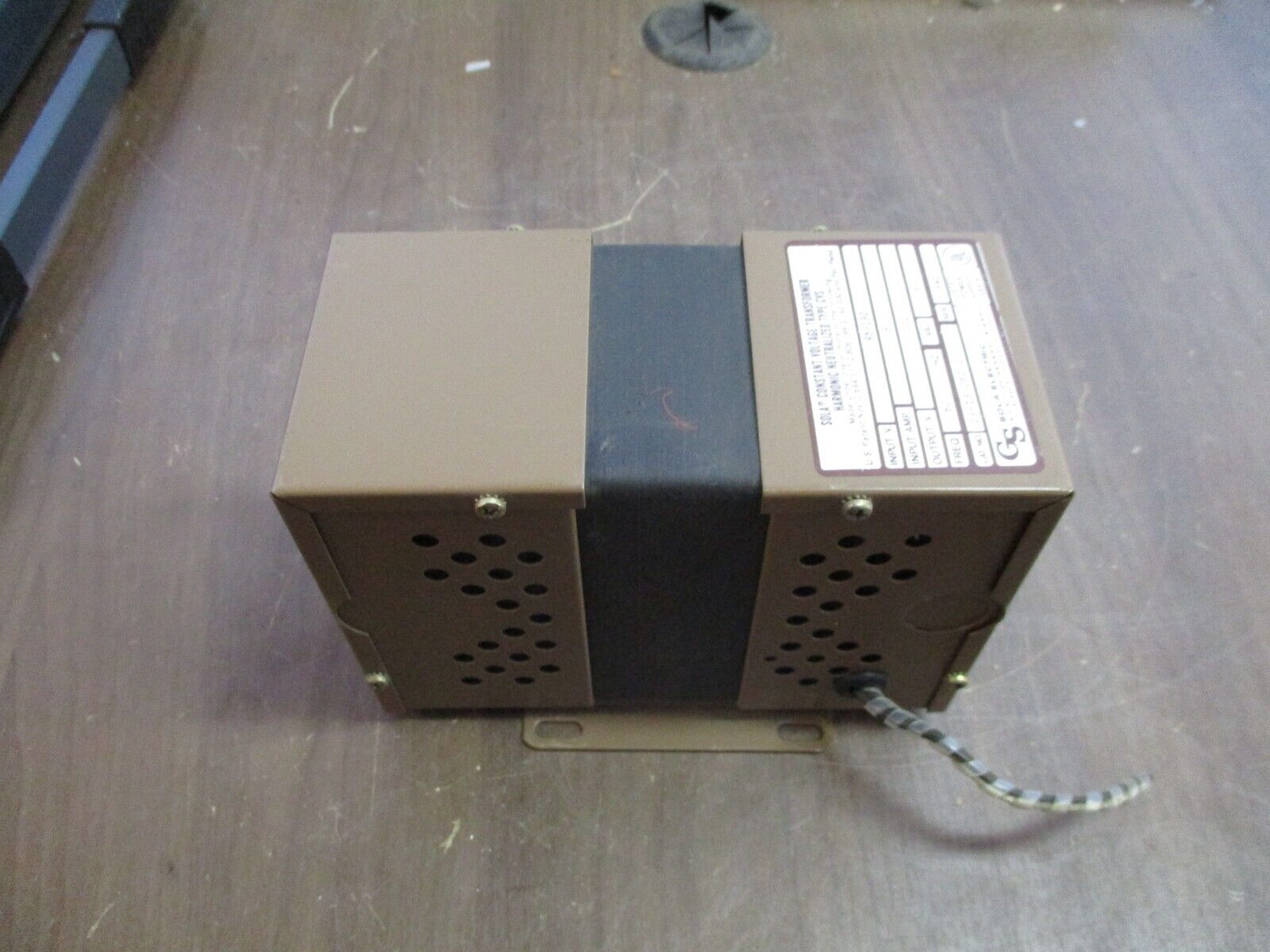 Sola Type CVS Constant Voltage Transformer 23-13-060-2 60VA Input: 95-130V Used