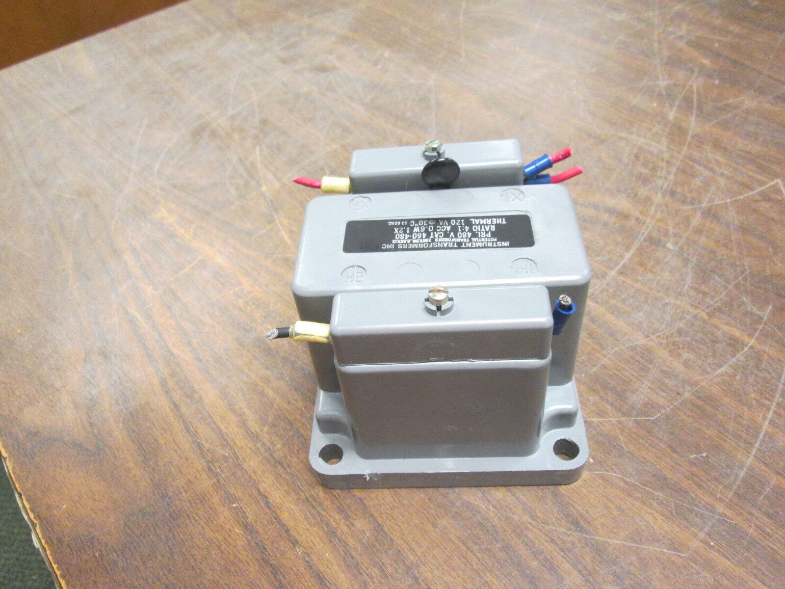 Instrument Transformer Potential Transformer 460-480 Ratio 4:1 Pri: 480V 50-60Hz