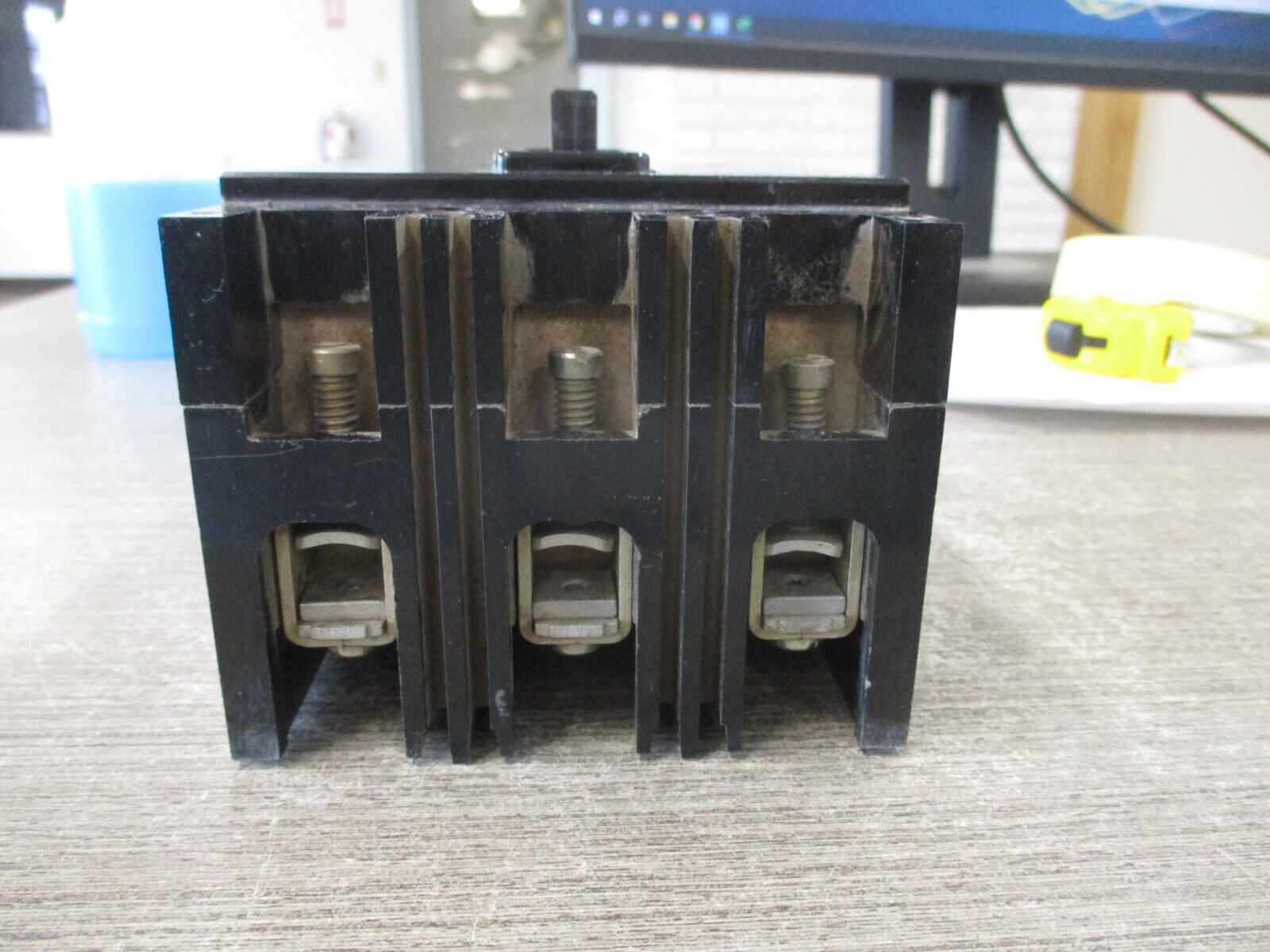 Westinghouse Motor Protector Circuit Breaker MCP13300RC Trip:100-300A 600V 3P