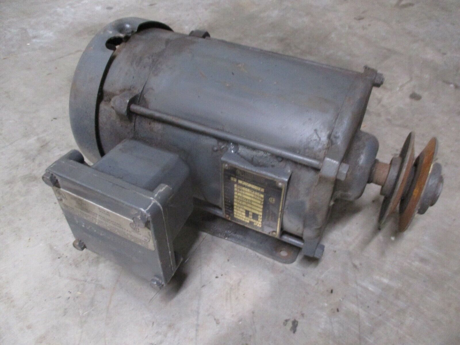 Baldor Explosion Proof AC Motor M7034T 1.5HP 1800RPM 230/460V 5/2.5A 3Ph Used