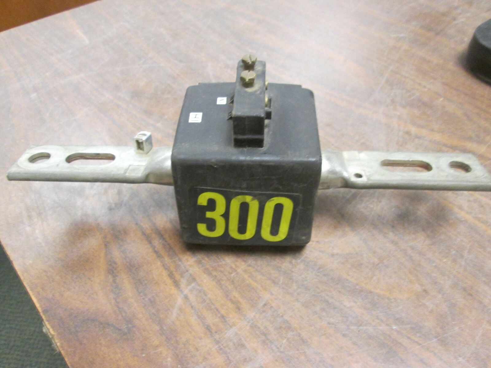 Sangamo Weston Type R6BA Current Transformer 92353-002 10KV BIL 300:5A Ratio