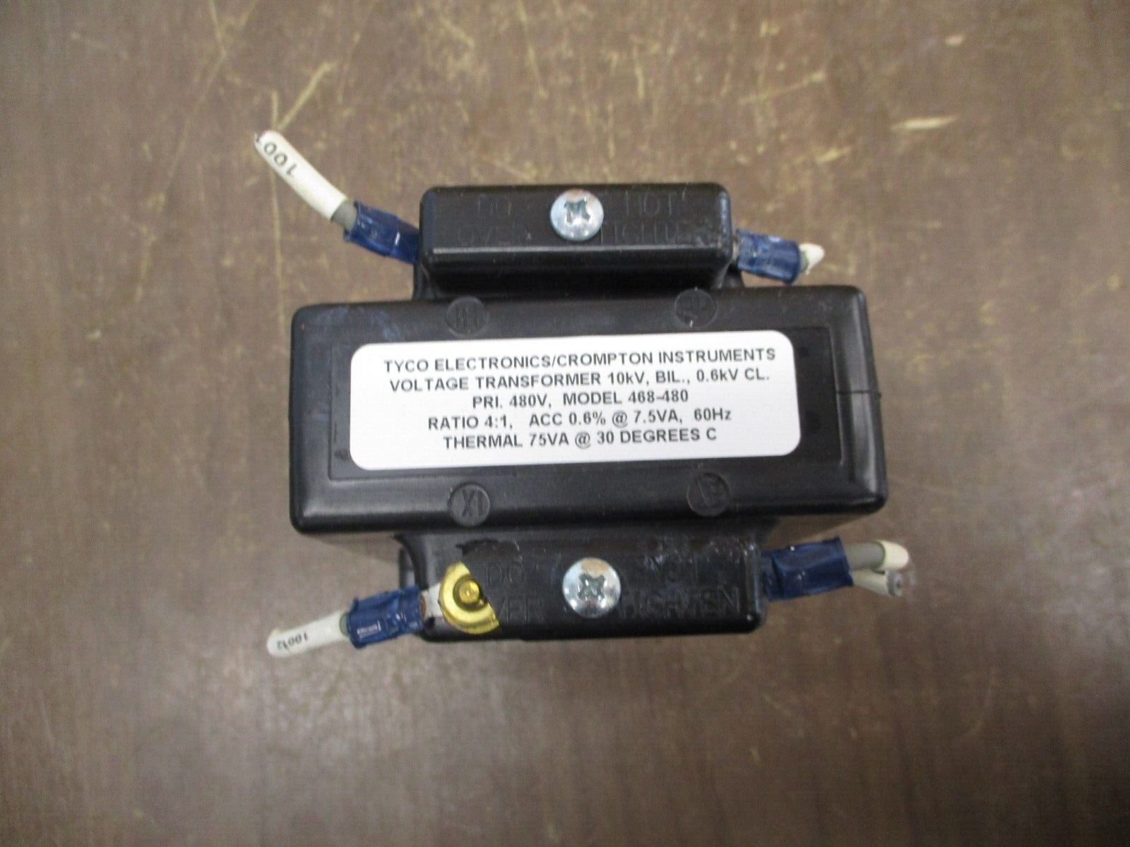 Tyco / Crompton Voltage Transformer 468-480 Pri: 480V Ratio 4:1 10kV BIL 60Hz